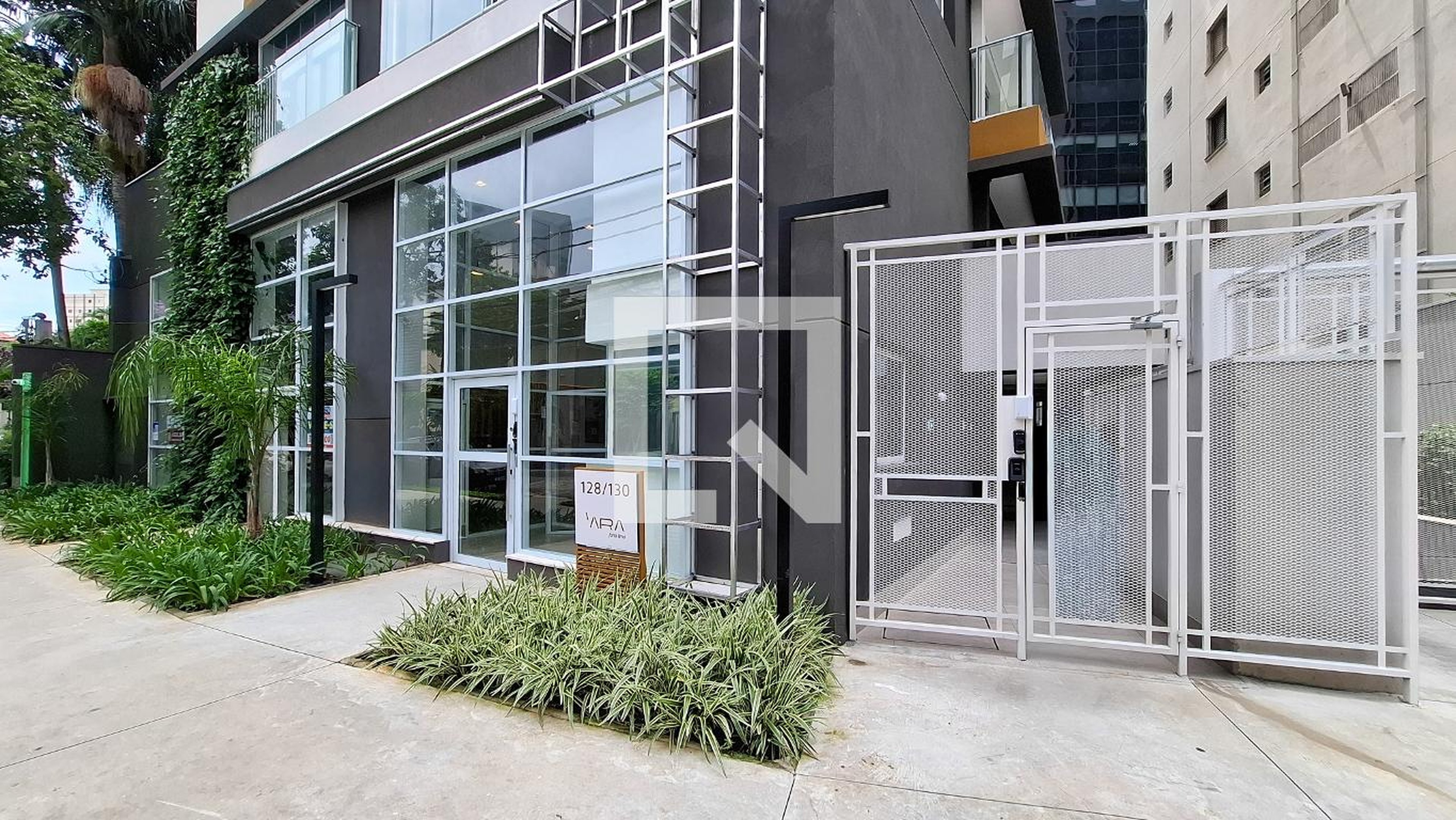 Fachada do Prédio Condomínio ARA Faria Lima Rezende