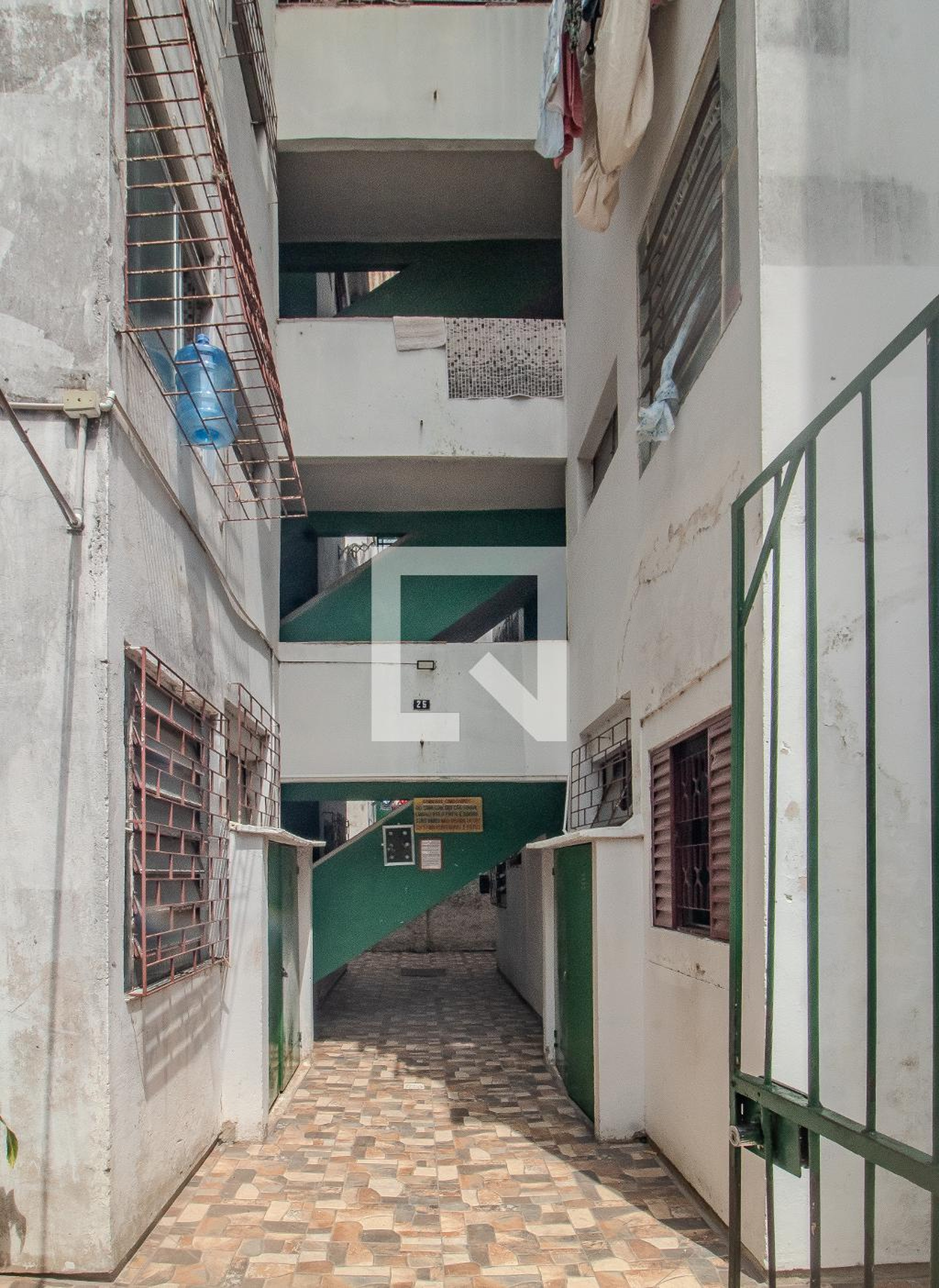 Hall de entrada Condomínio em Avenida Doutor João Dentice, 25