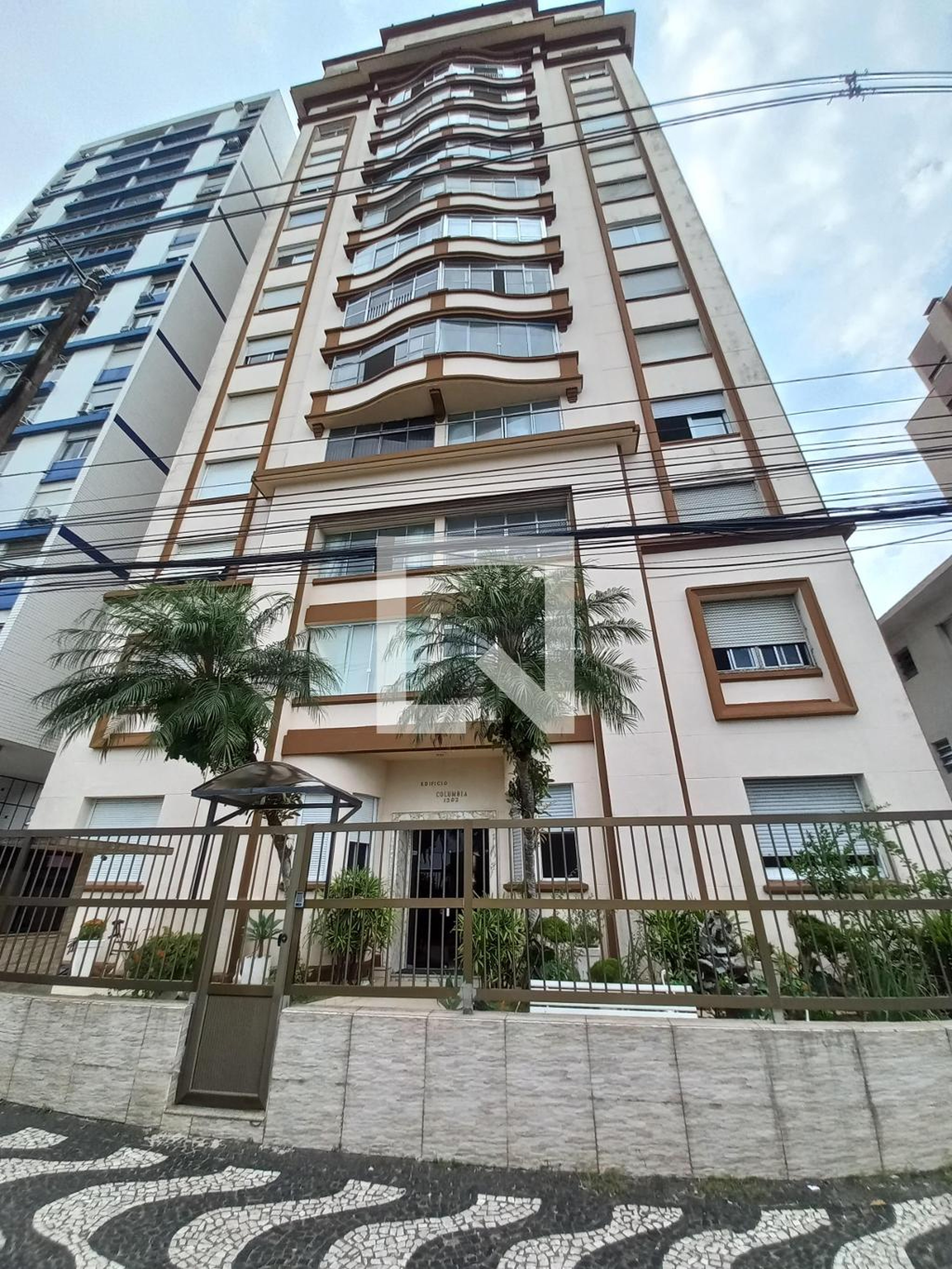 Fachada do Prédio Condomínio Colombia
