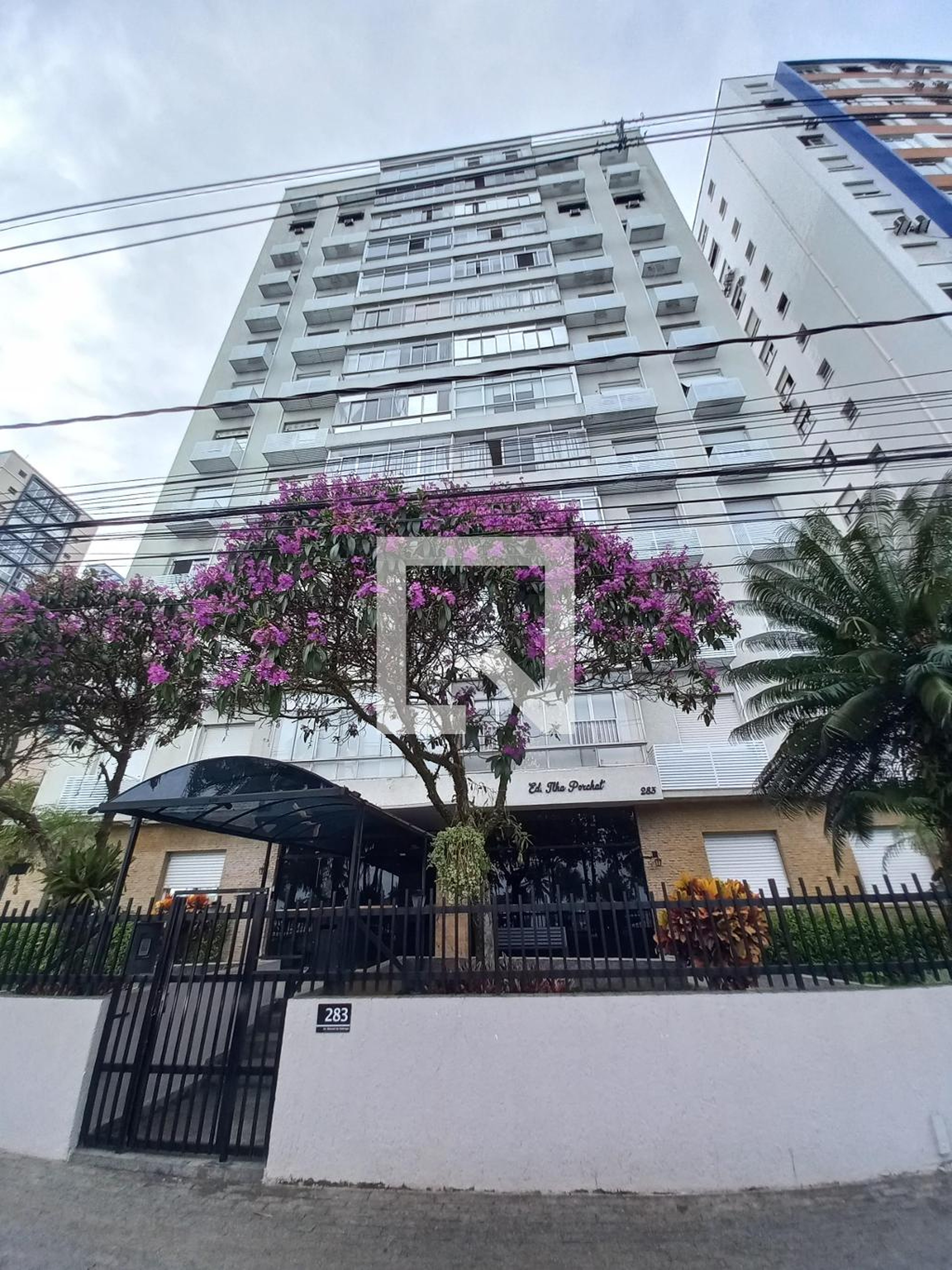 Fachada do Prédio Condomínio Ed Ilha Porchat