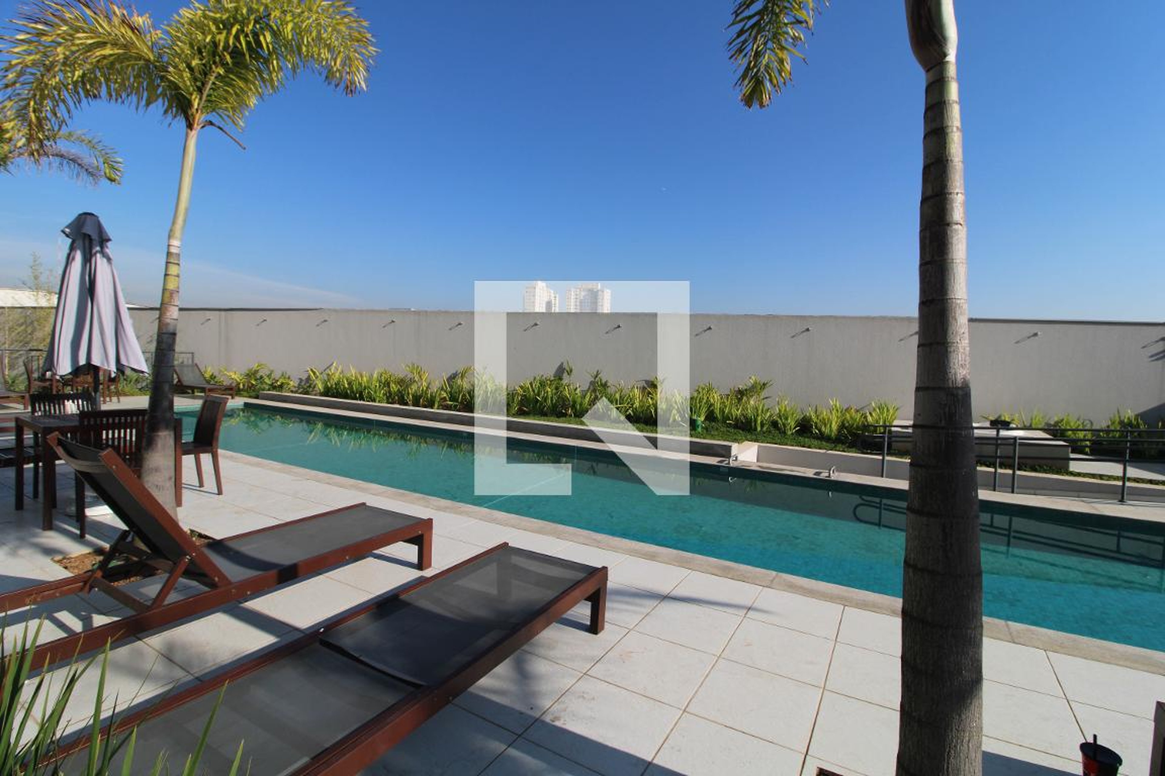 Piscina - Fábula Socorro