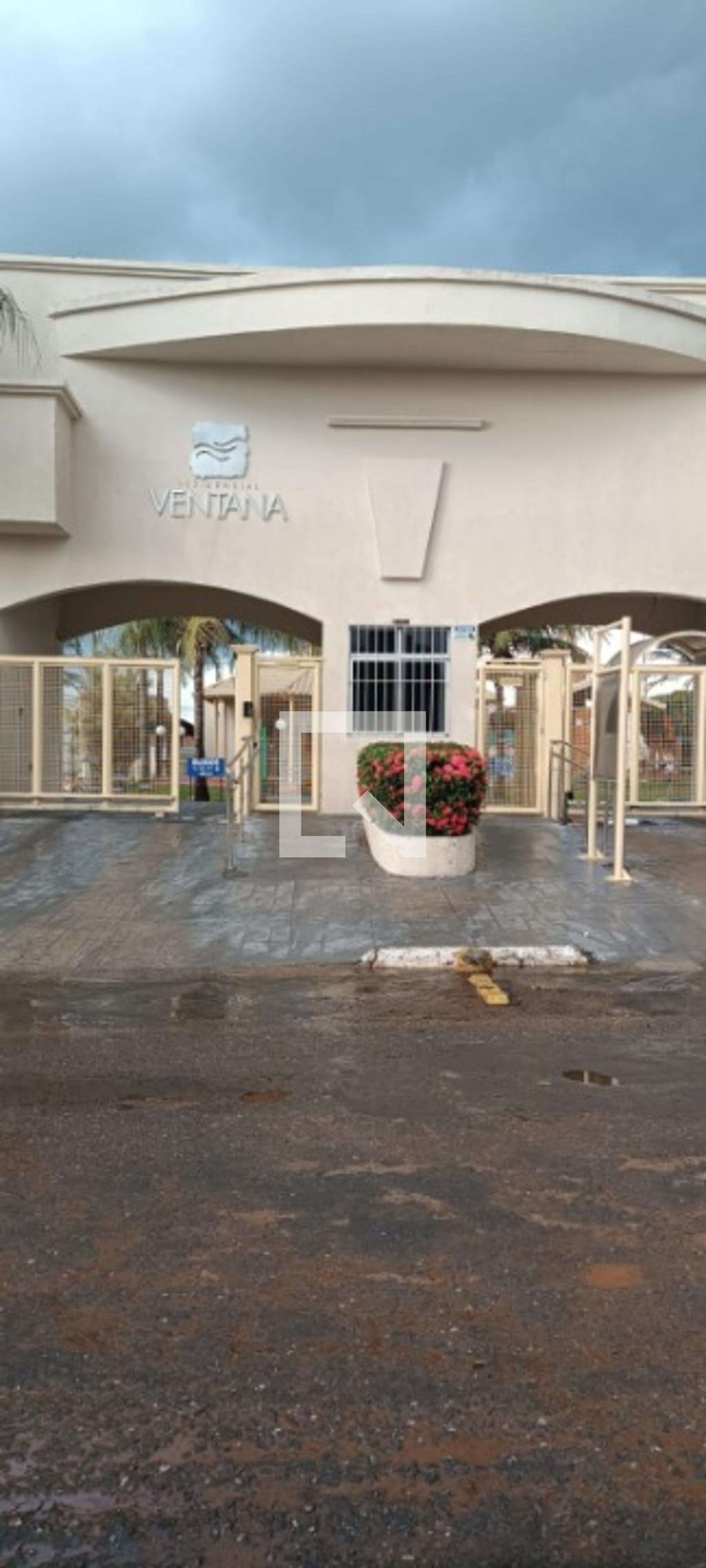 Fachada Condomínio em Rua MDV 8, 0