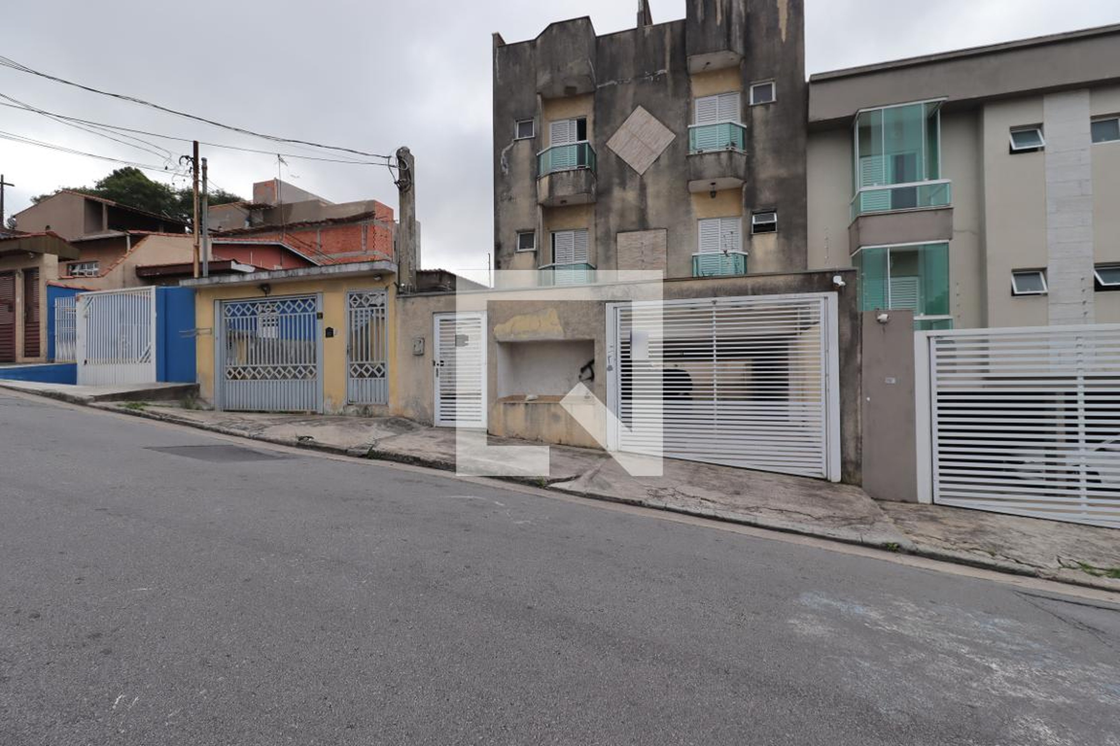 Fachada Condomínio em Rua Antônio Barreiros, 260