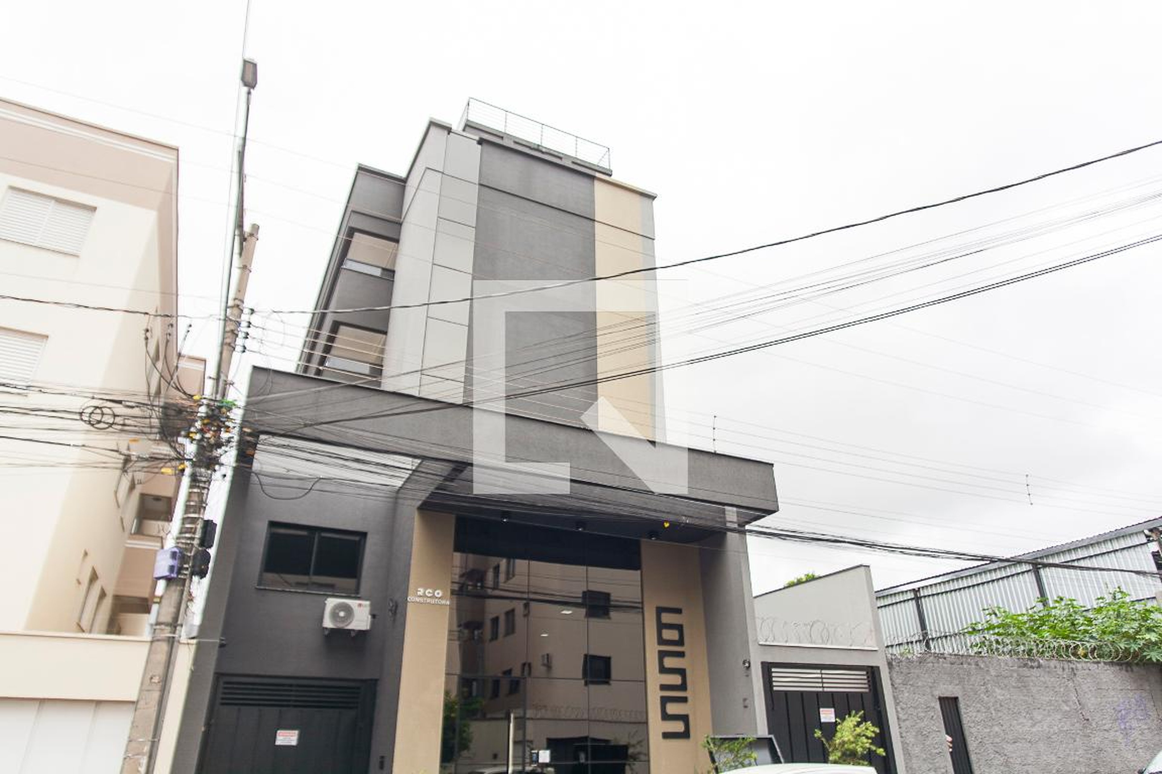 Fachada Condomínio em Rua João Velasco de Andrade, 655402