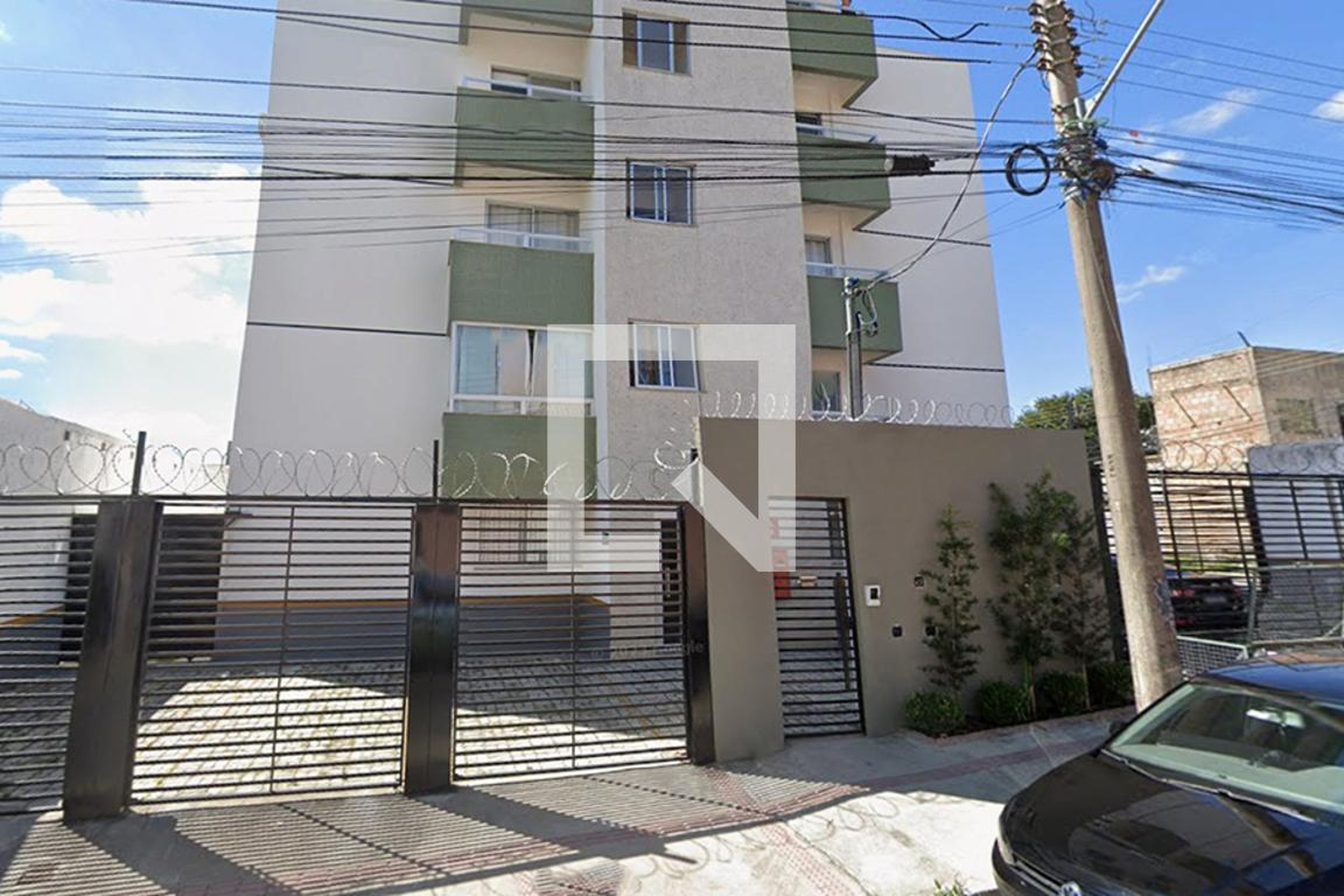 Fachada Condomínio em Rua Cristóvão Macedo, 324