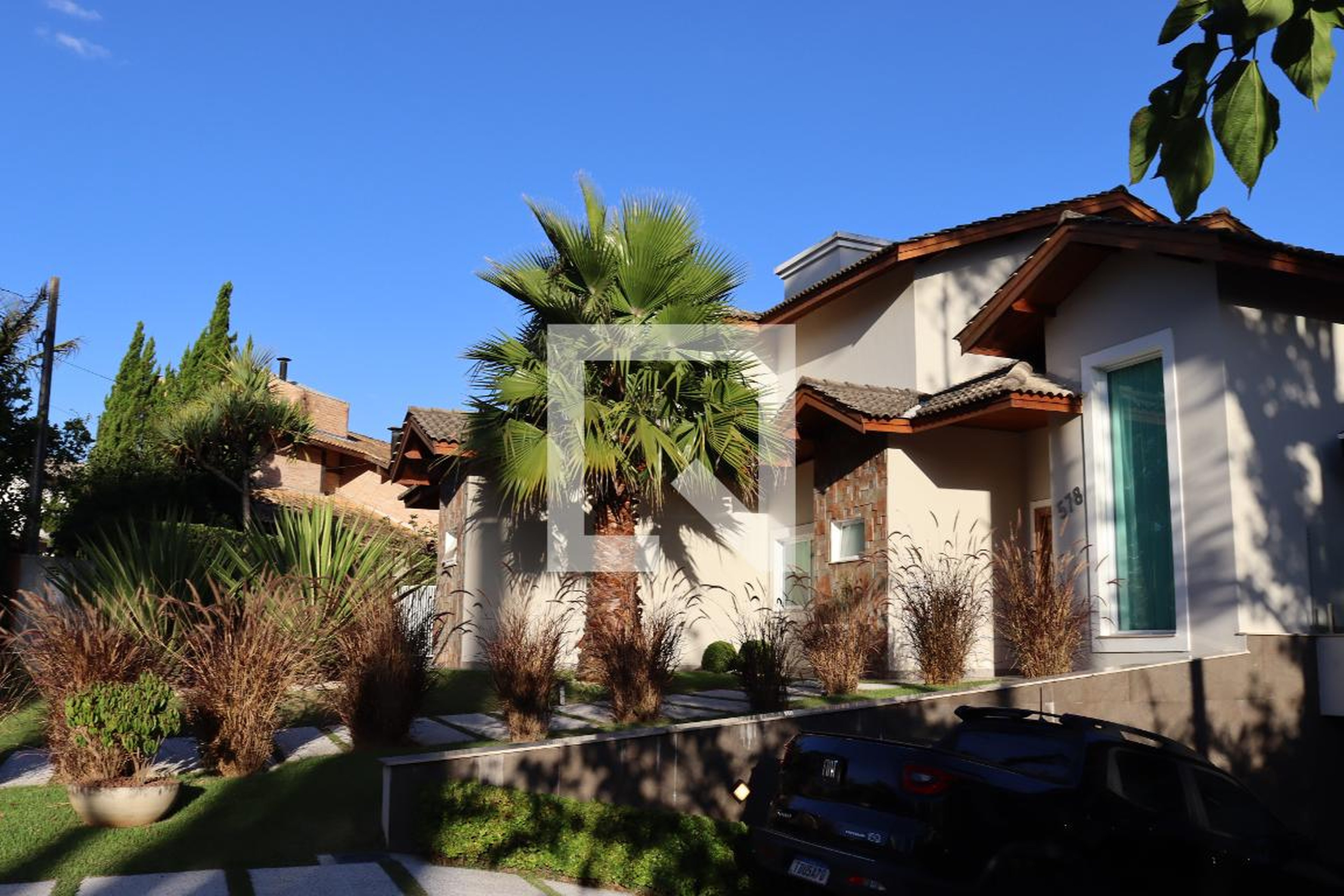 Fachada Condomínio em Alameda dos Cravos, 578