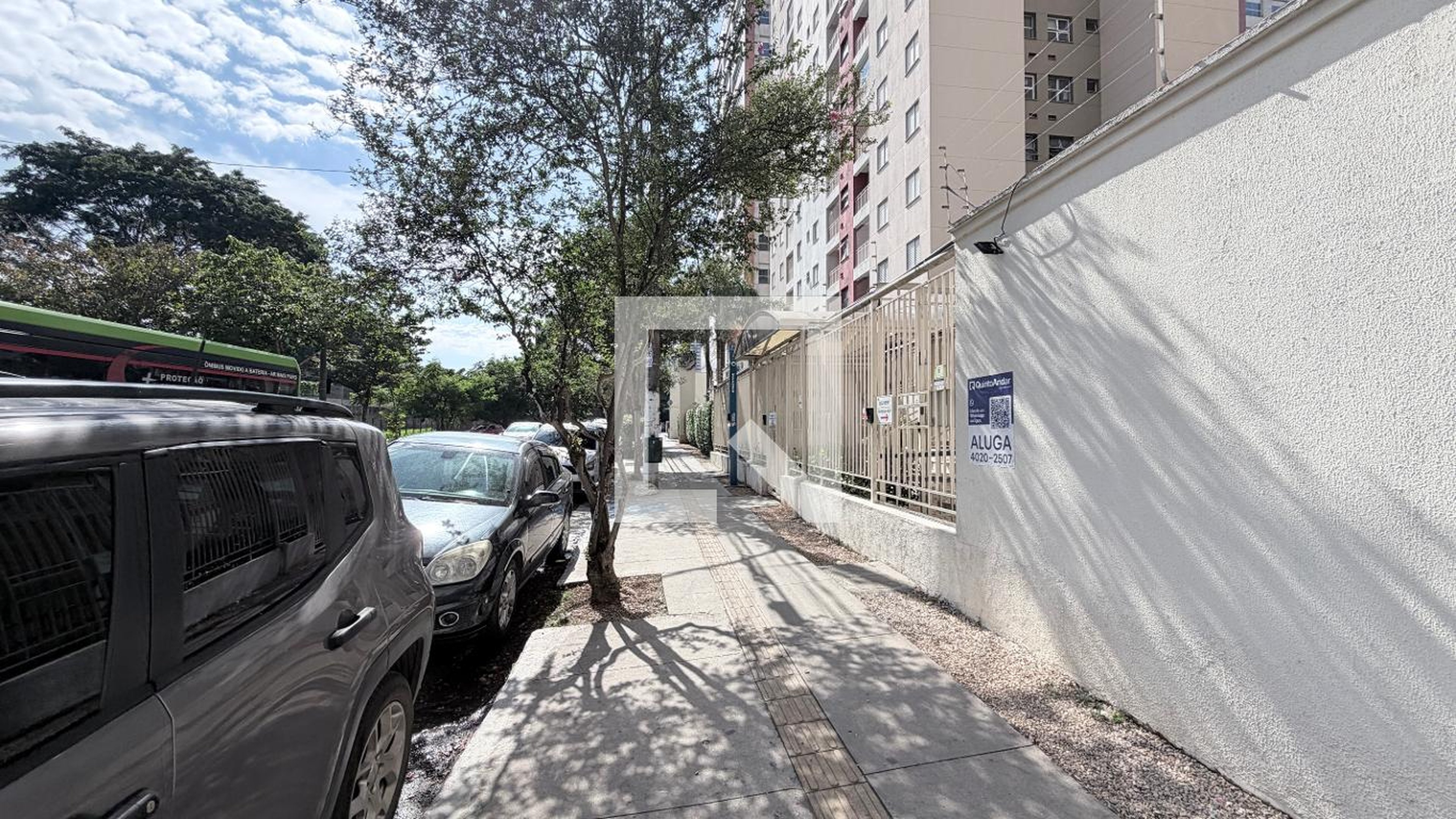 Fachada Condomínio Jardins do Bresser