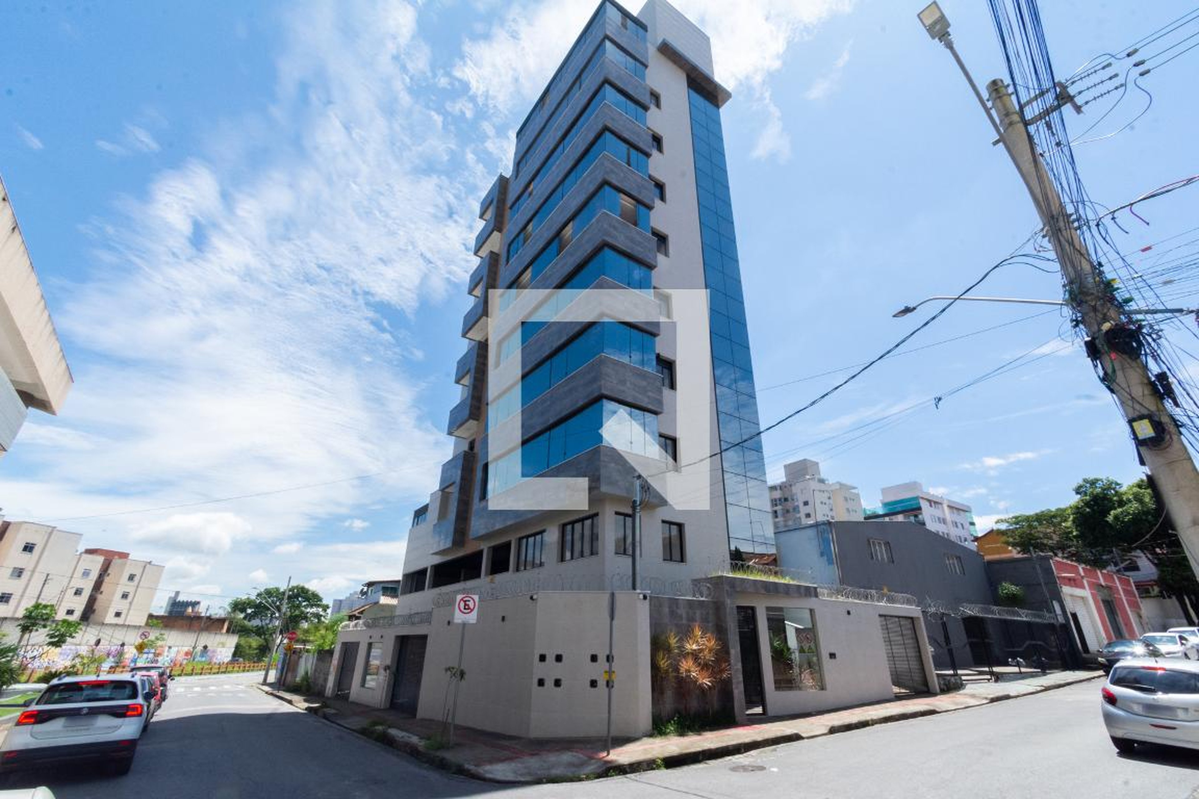 Fachada Condomínio em Rua Doutor Nestor Bruno, 282