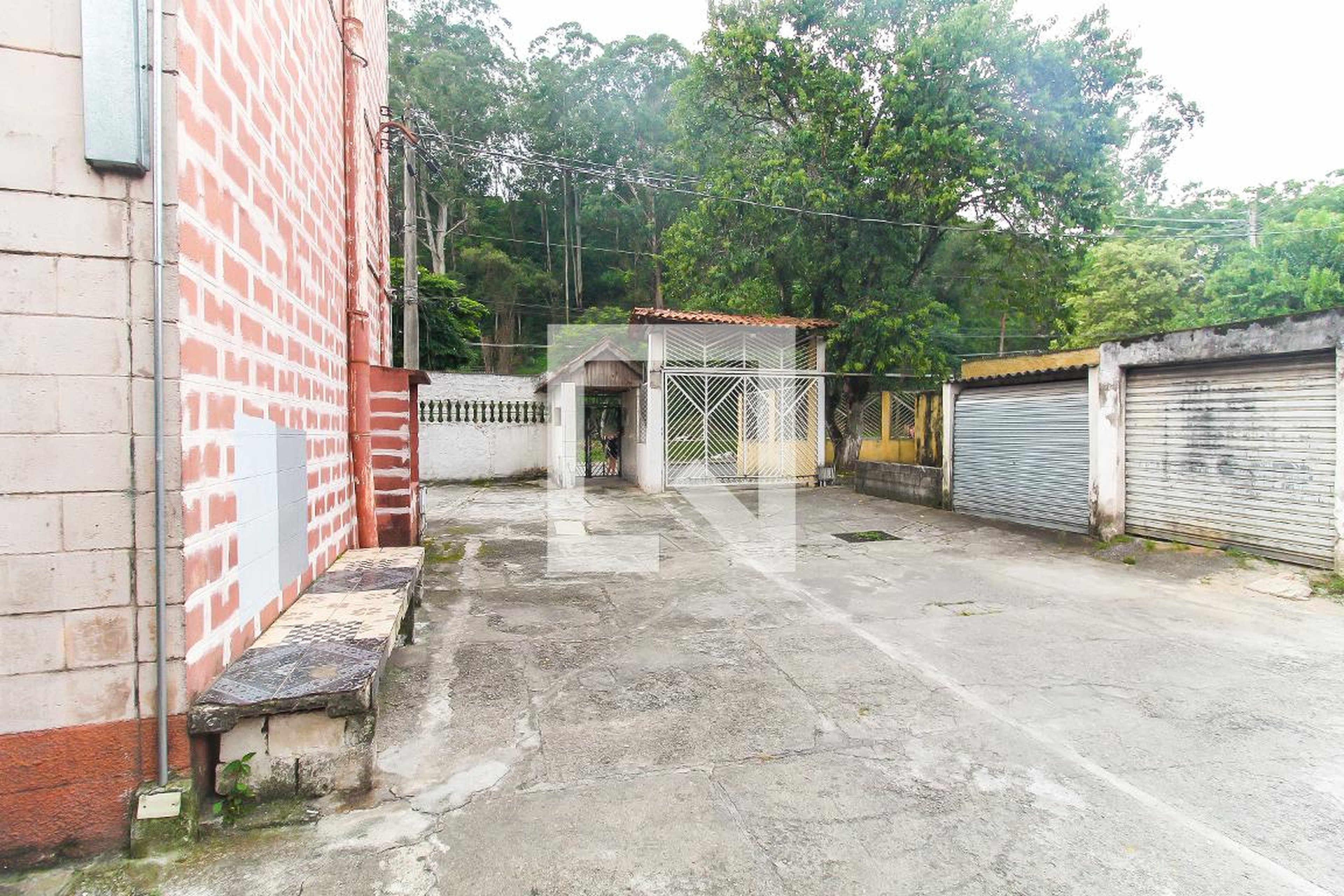 Estacionamento - ED. Araxá