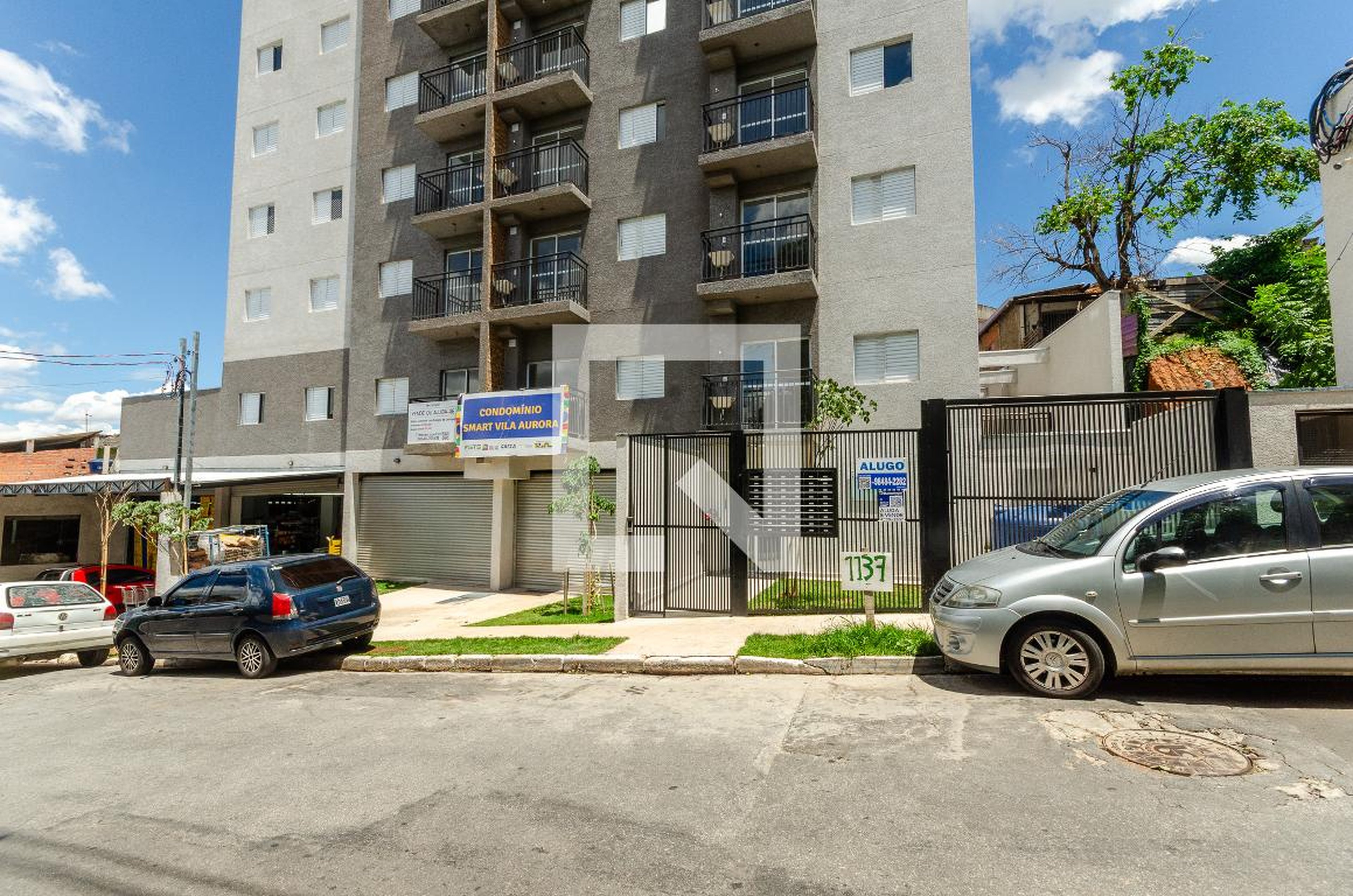 Fachada Condomínio em Rua Francisco da Cunha Menezes, 1137