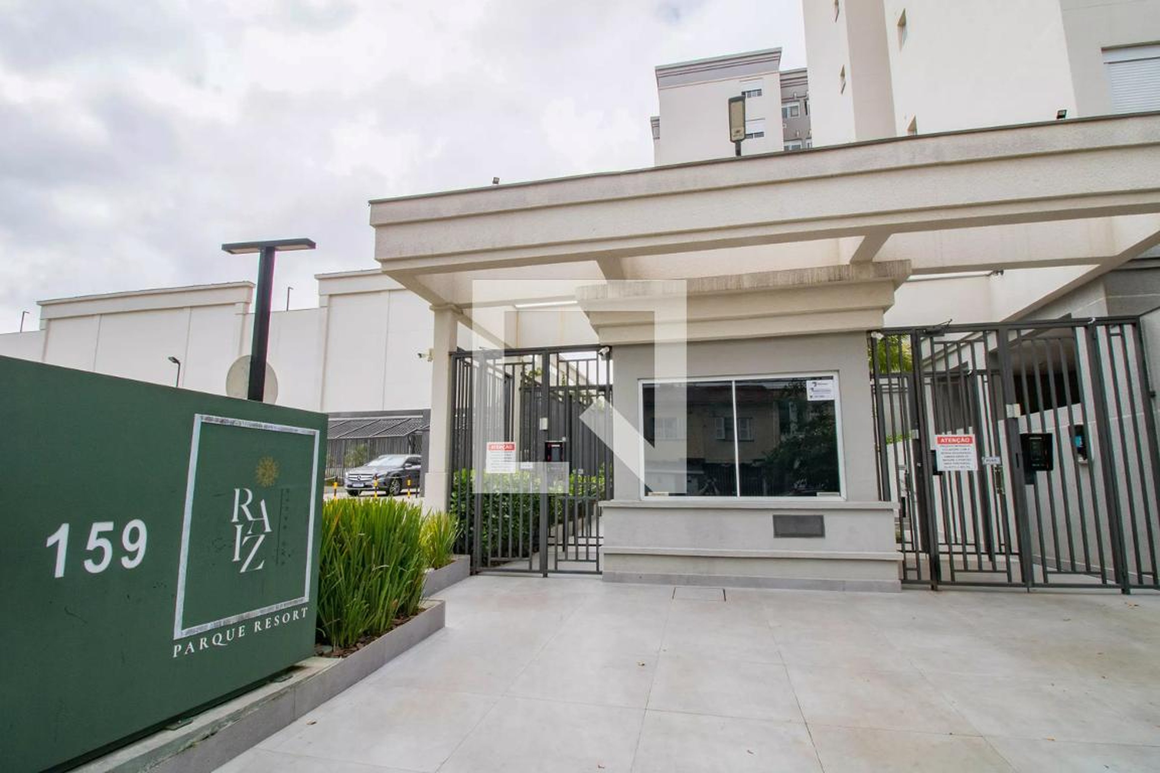 Fachada Condomínio Raiz SP Parque Resort