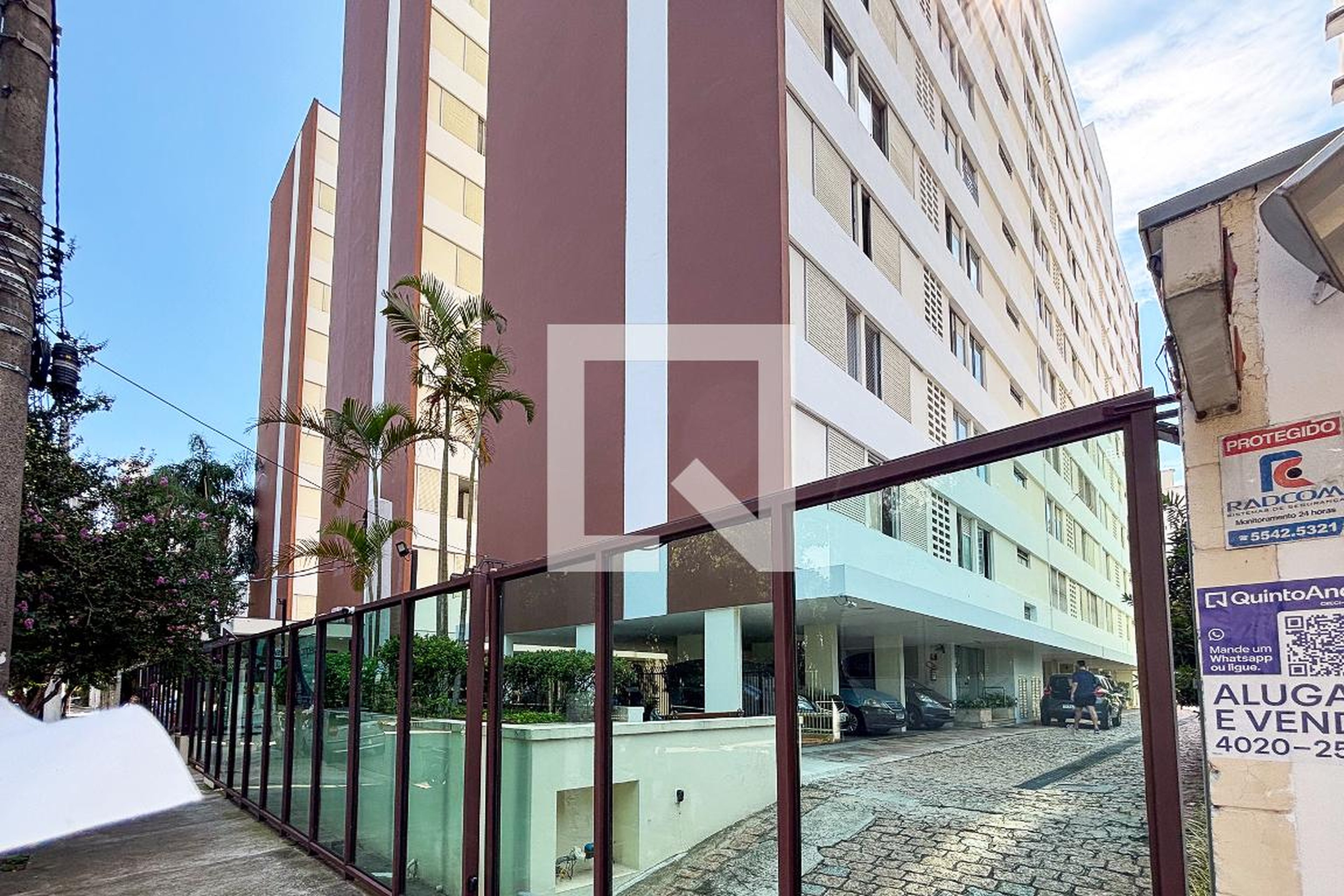 fachada do predio Condomínio Pinheiros