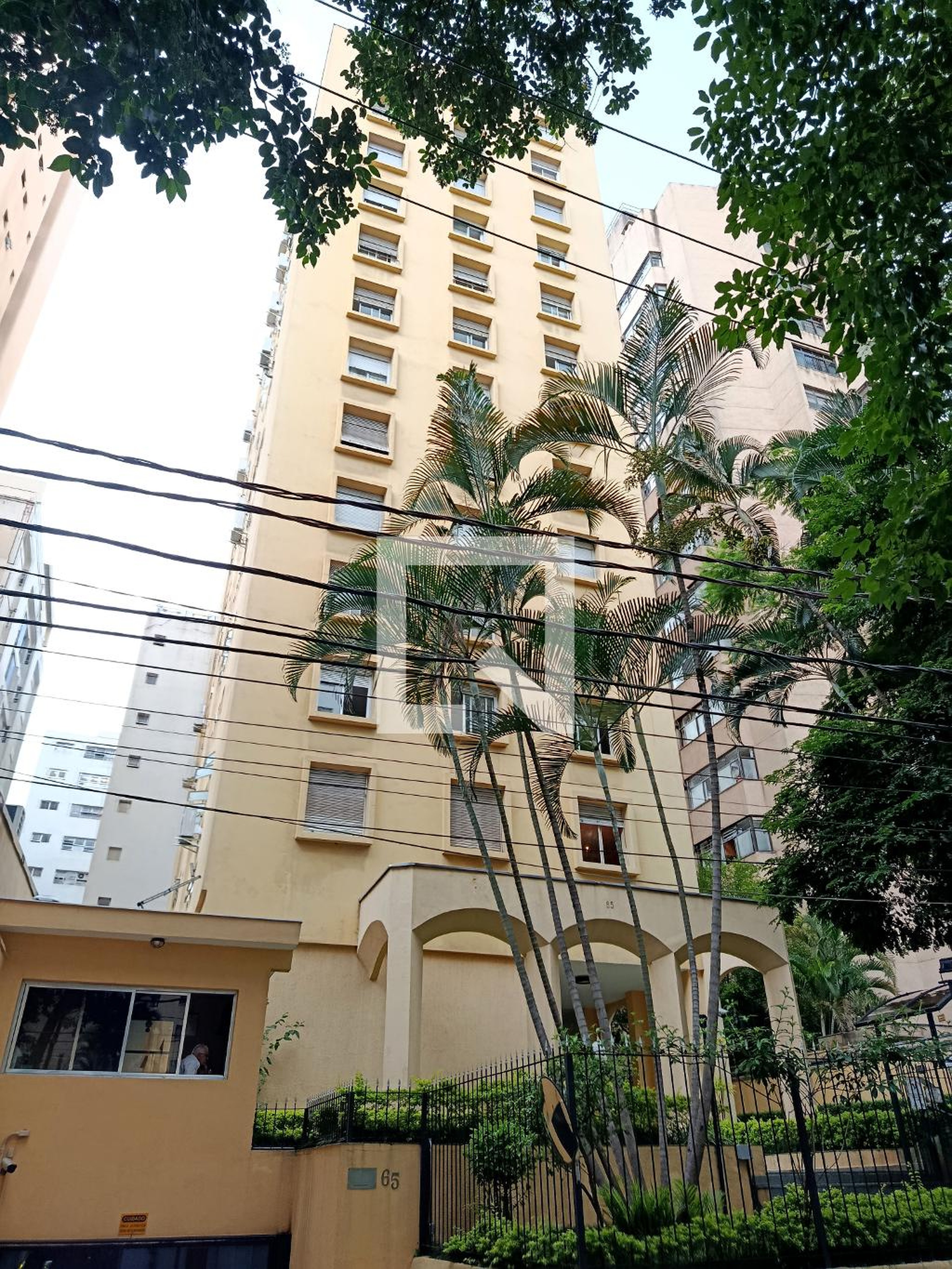 Fachada Condomínio em Rua Vicente Félix, 122