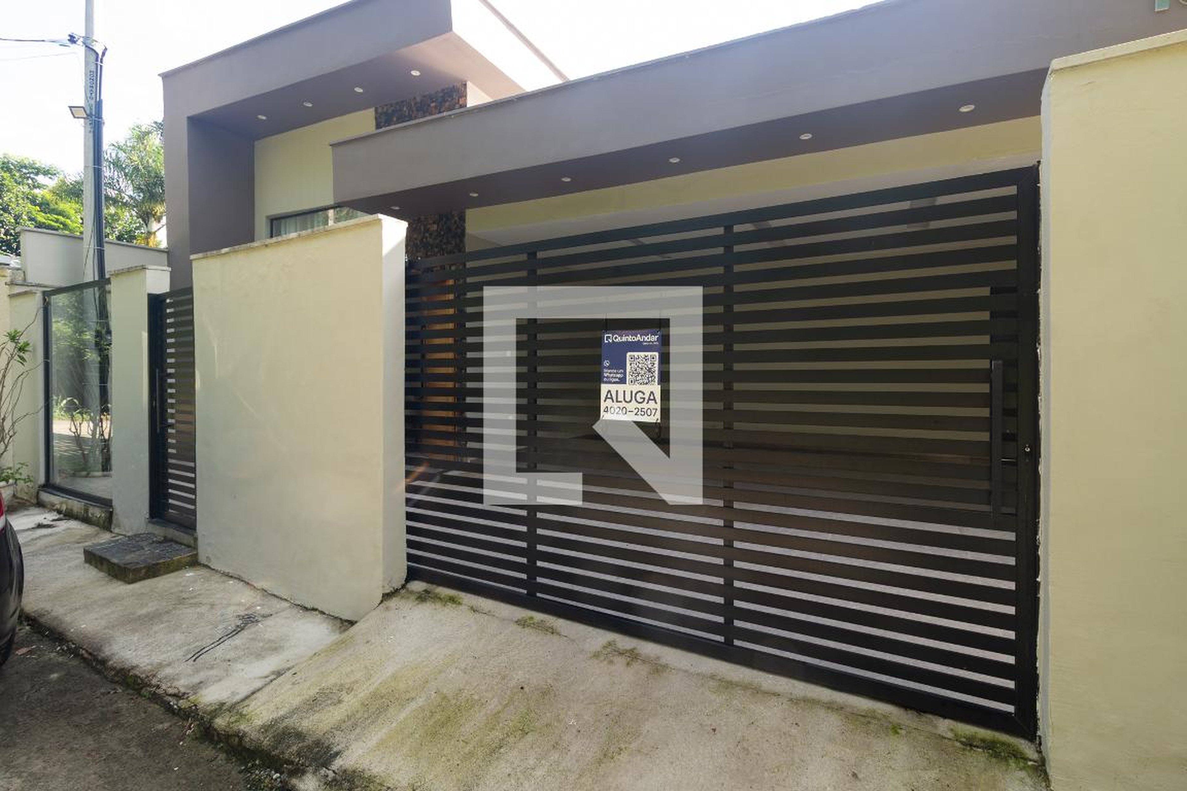 Fachada Condomínio em Estrada do Lameirão Pequeno, 152