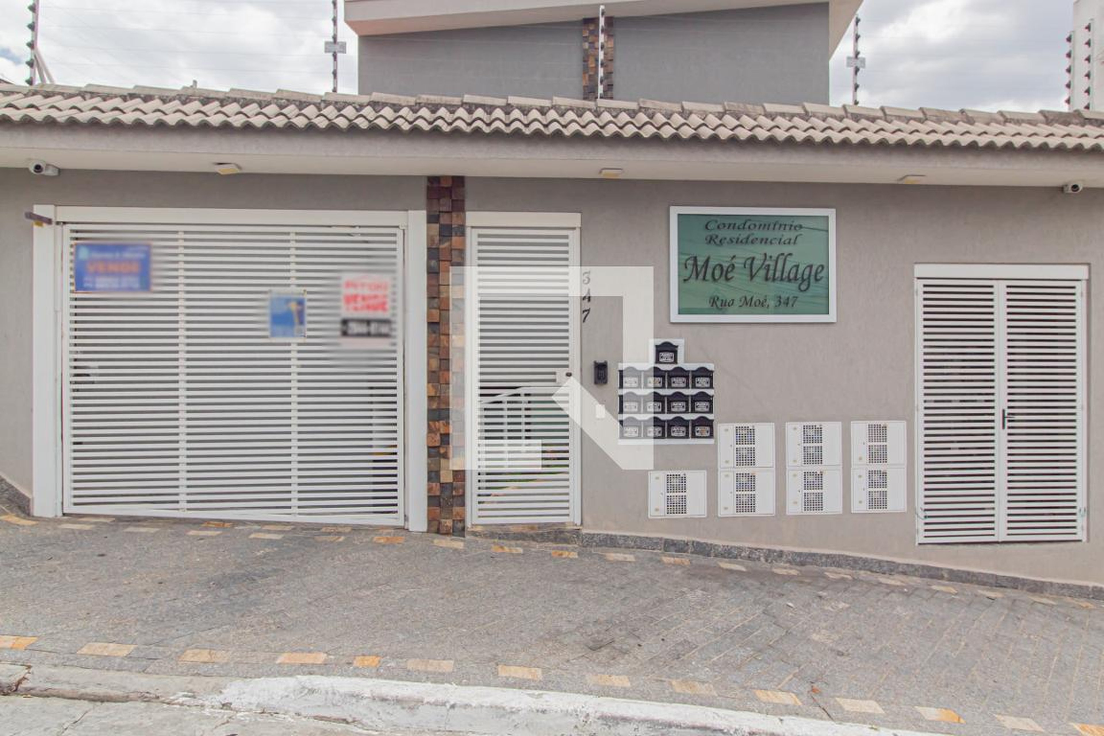 Fachada Condomínio em Rua Moe, 347