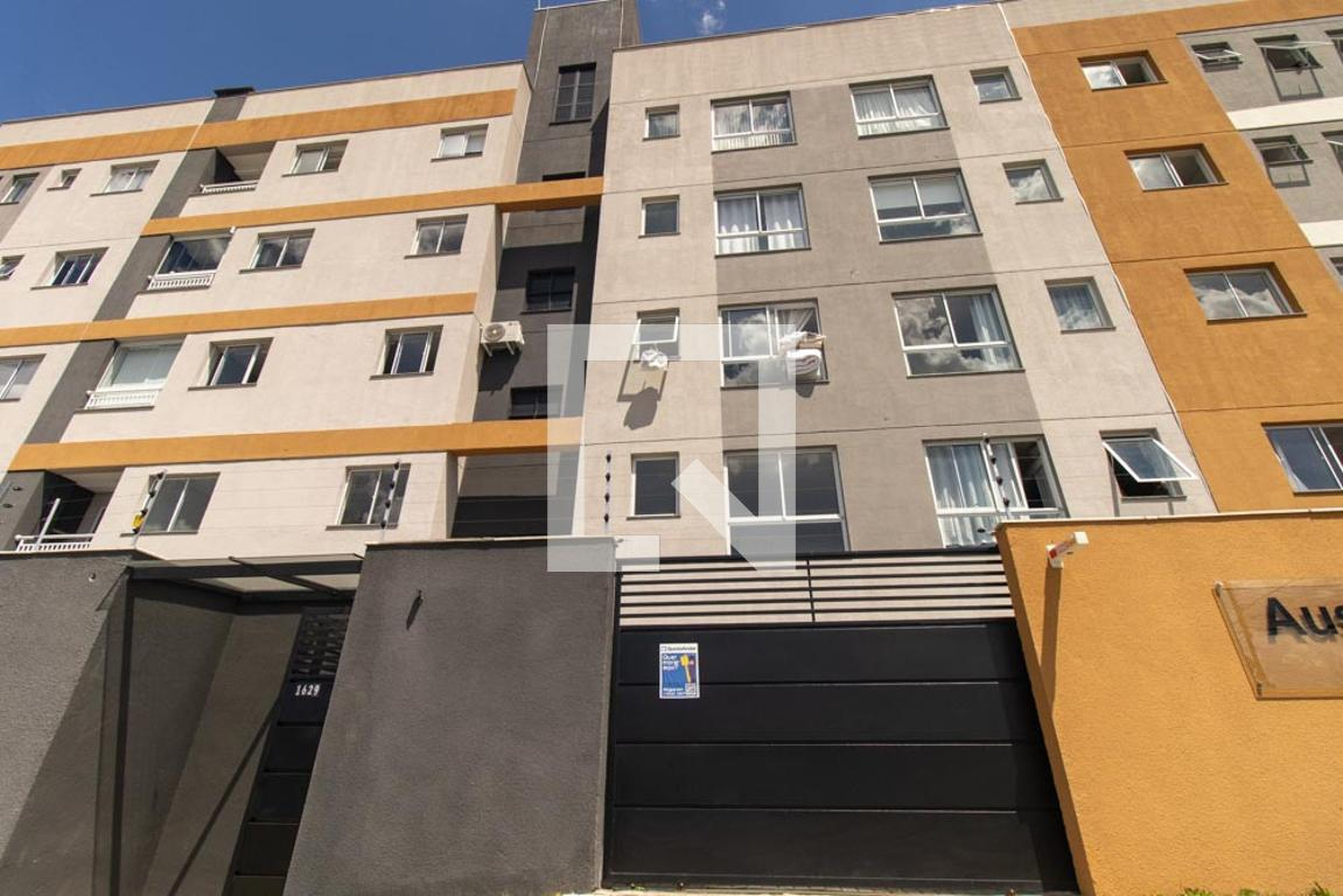 Fachada Condomínio em Rua Presidente Pádua Fleury, 1629