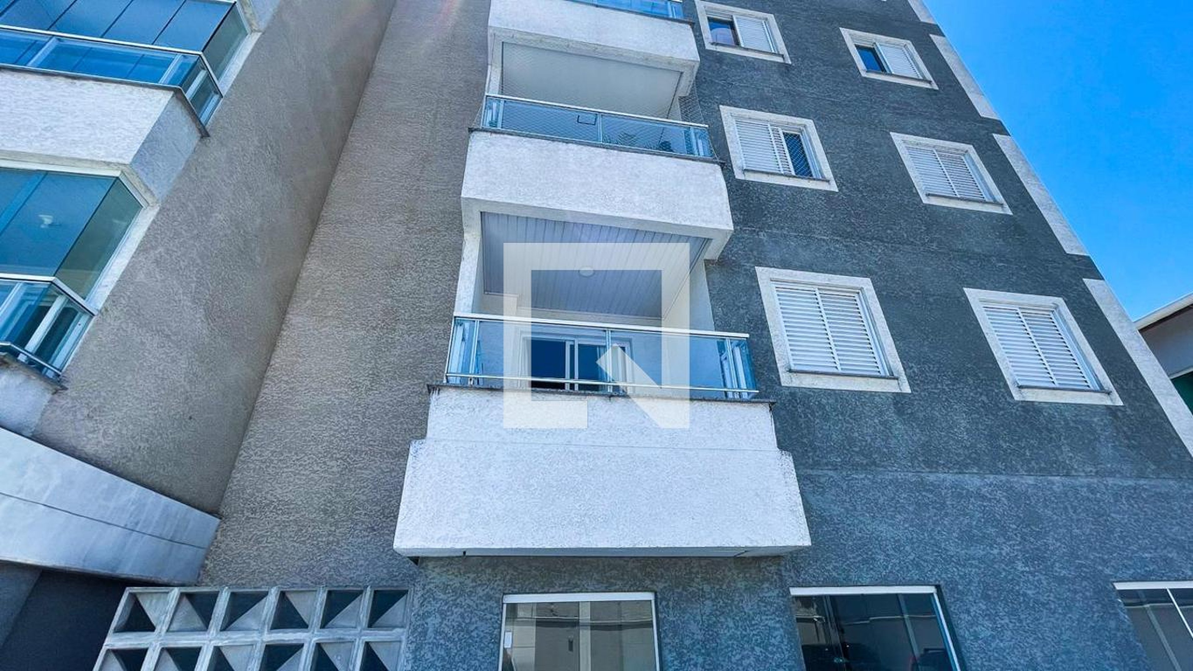 Fachada Condomínio em Rua Joaquim Inácio Cardoso, 196