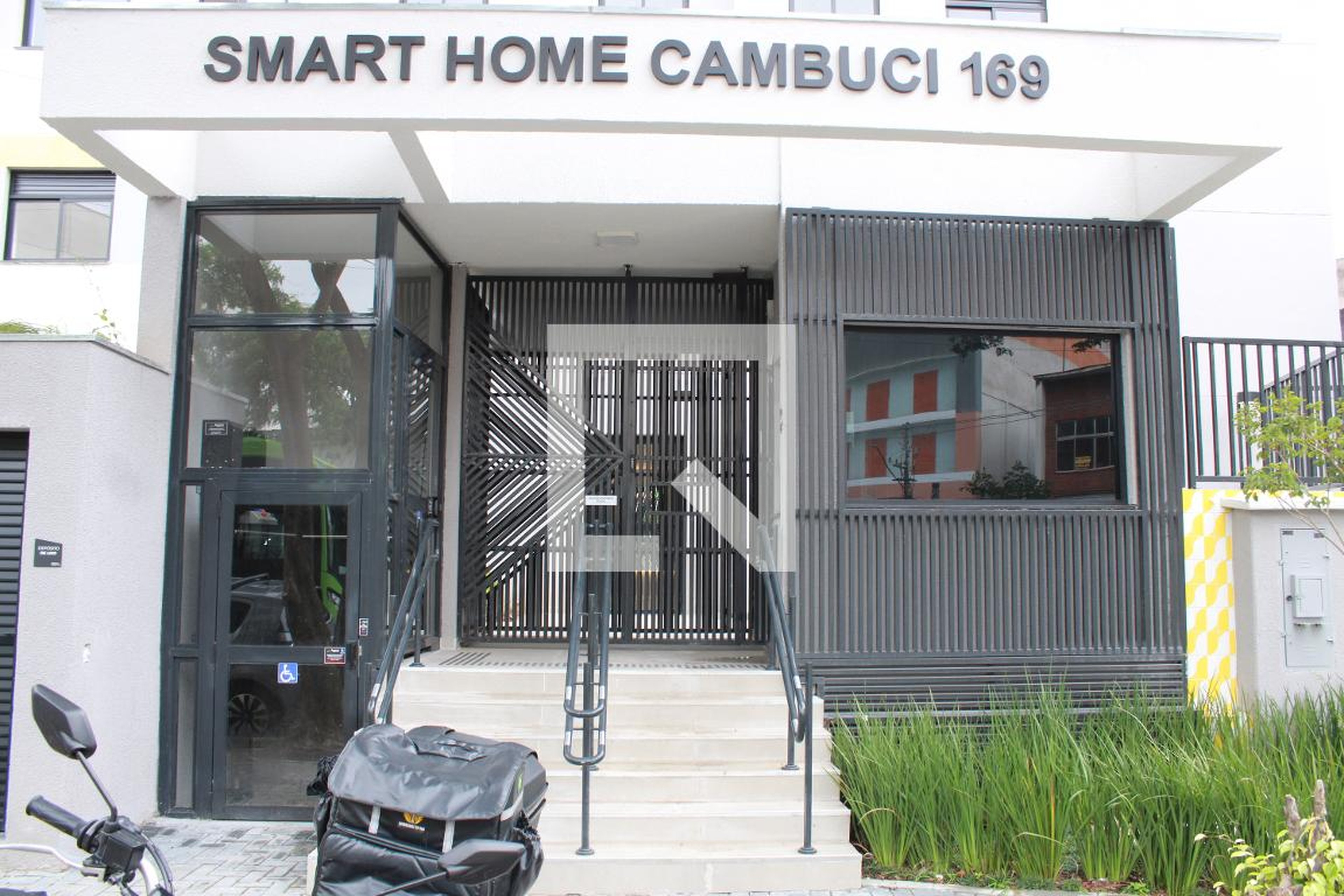 Fachada Condomínio em Rua Doutor Valentim Amaral, 169