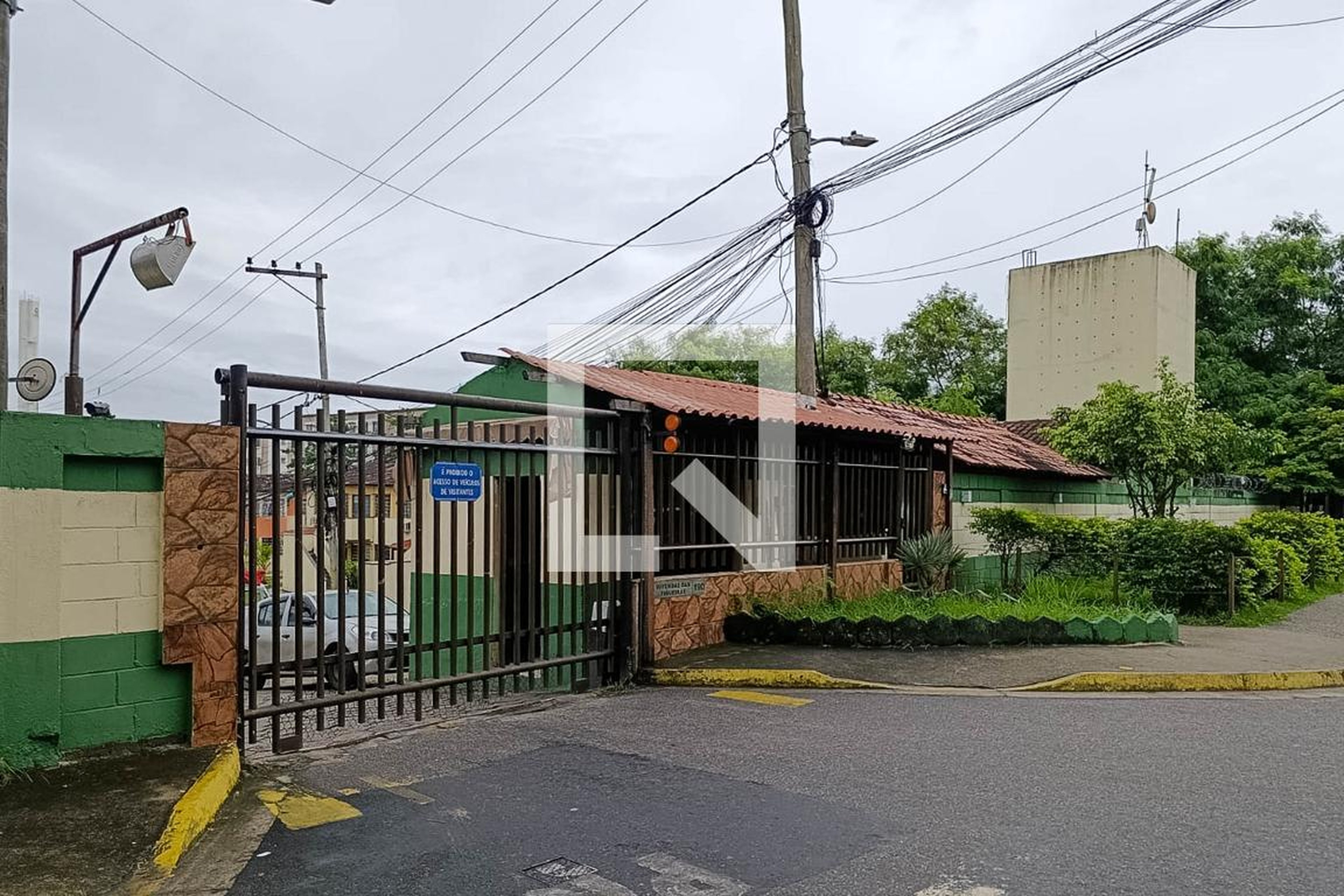 Fachada do condomínio Condomínio em Rua das Amoreiras, 190