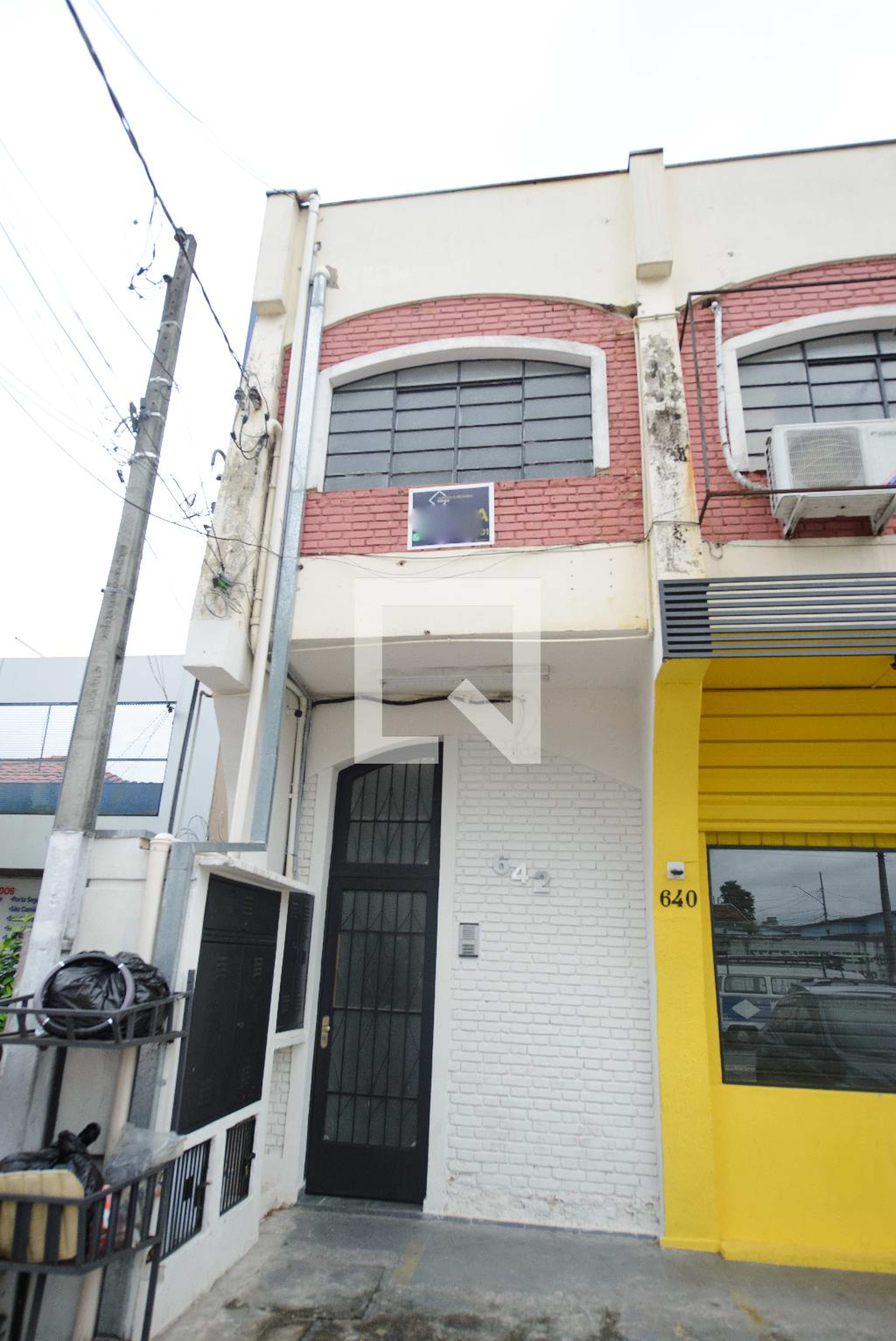 Fachada do Condomínio Condomínio em Avenida Independência, 642