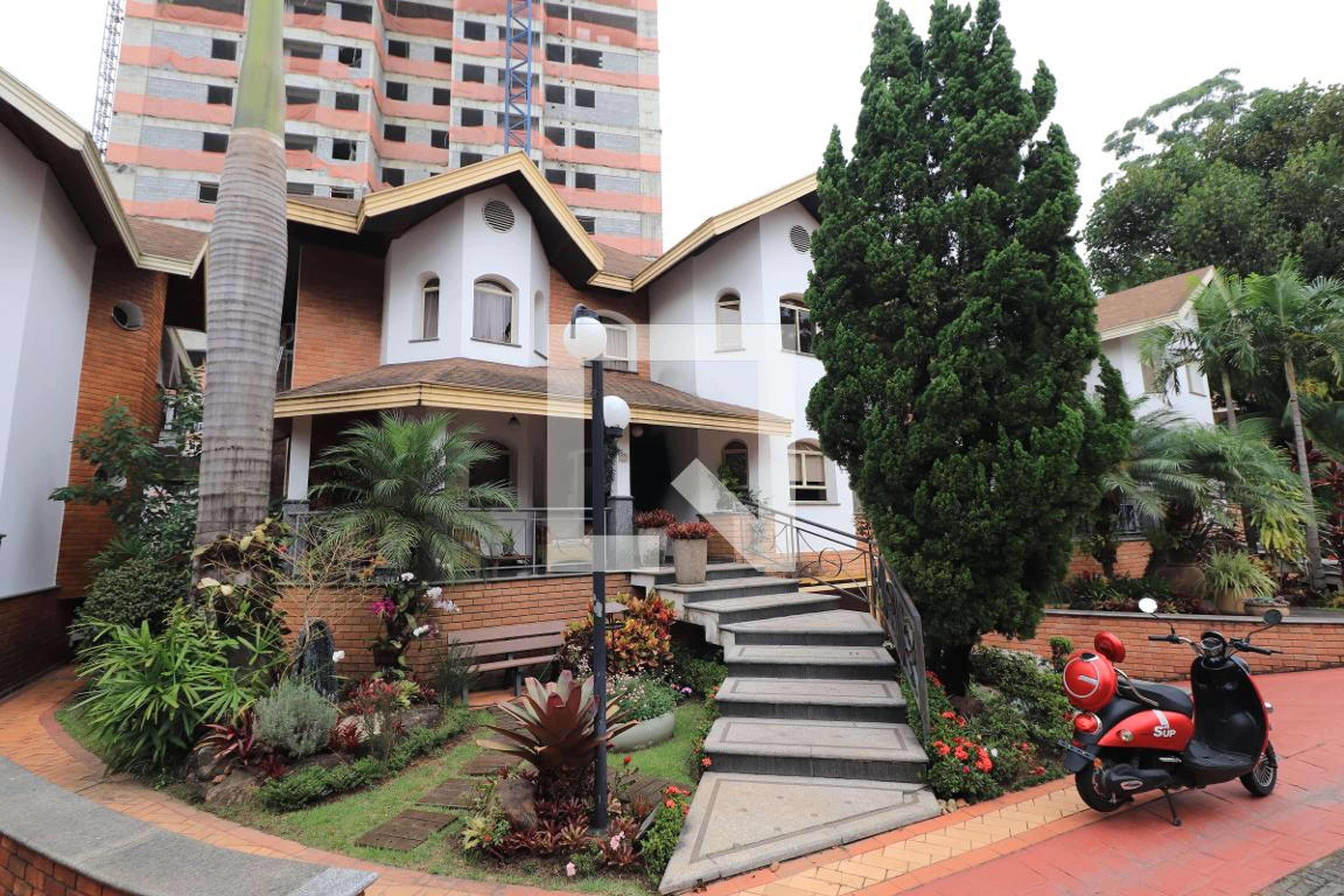 Fachada Condomínio Colonial Granville