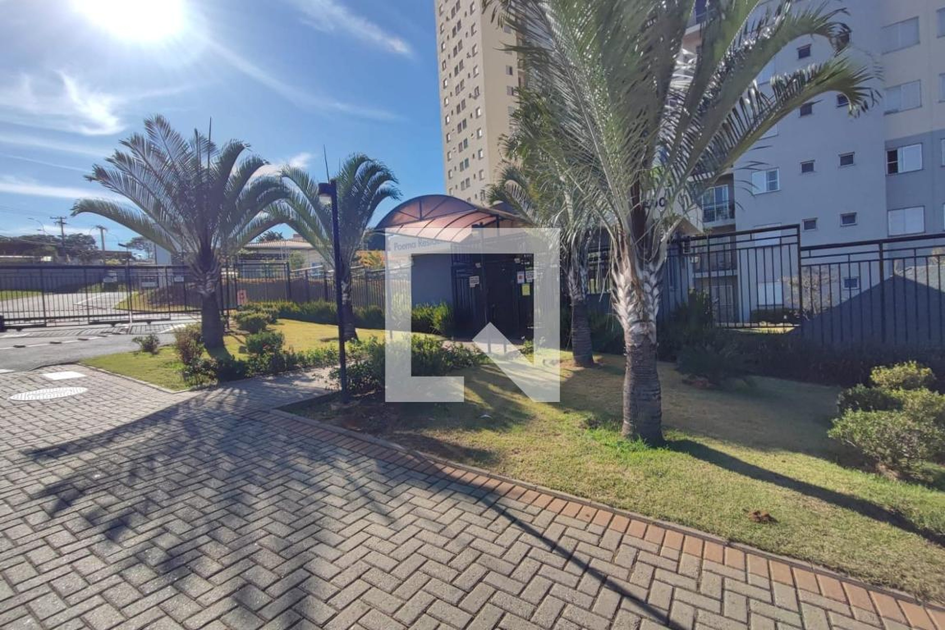 Fachada do Condomínio Condomínio Poema