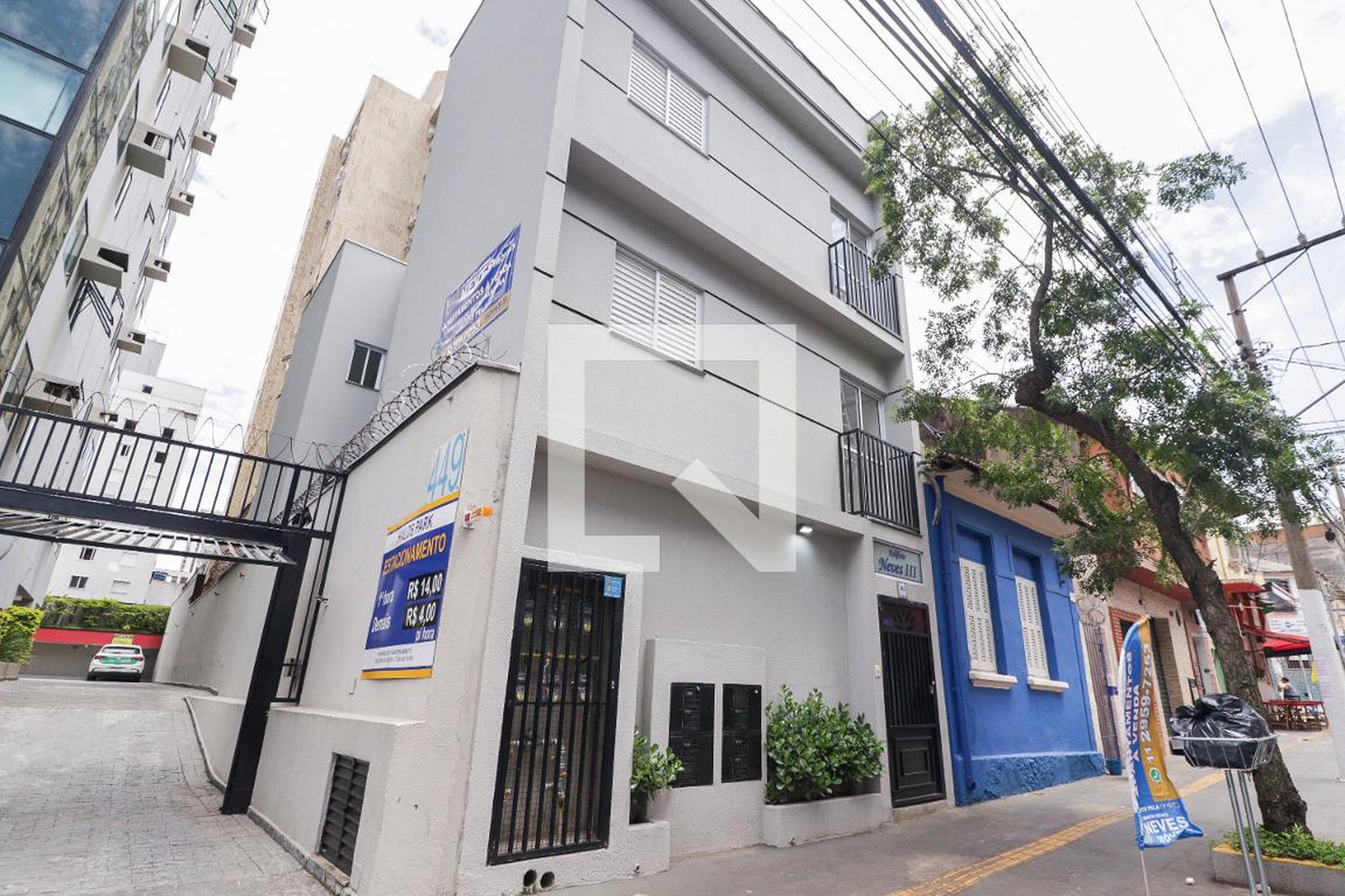 Fachada Condomínio em Rua Doutor Zuquim, 465