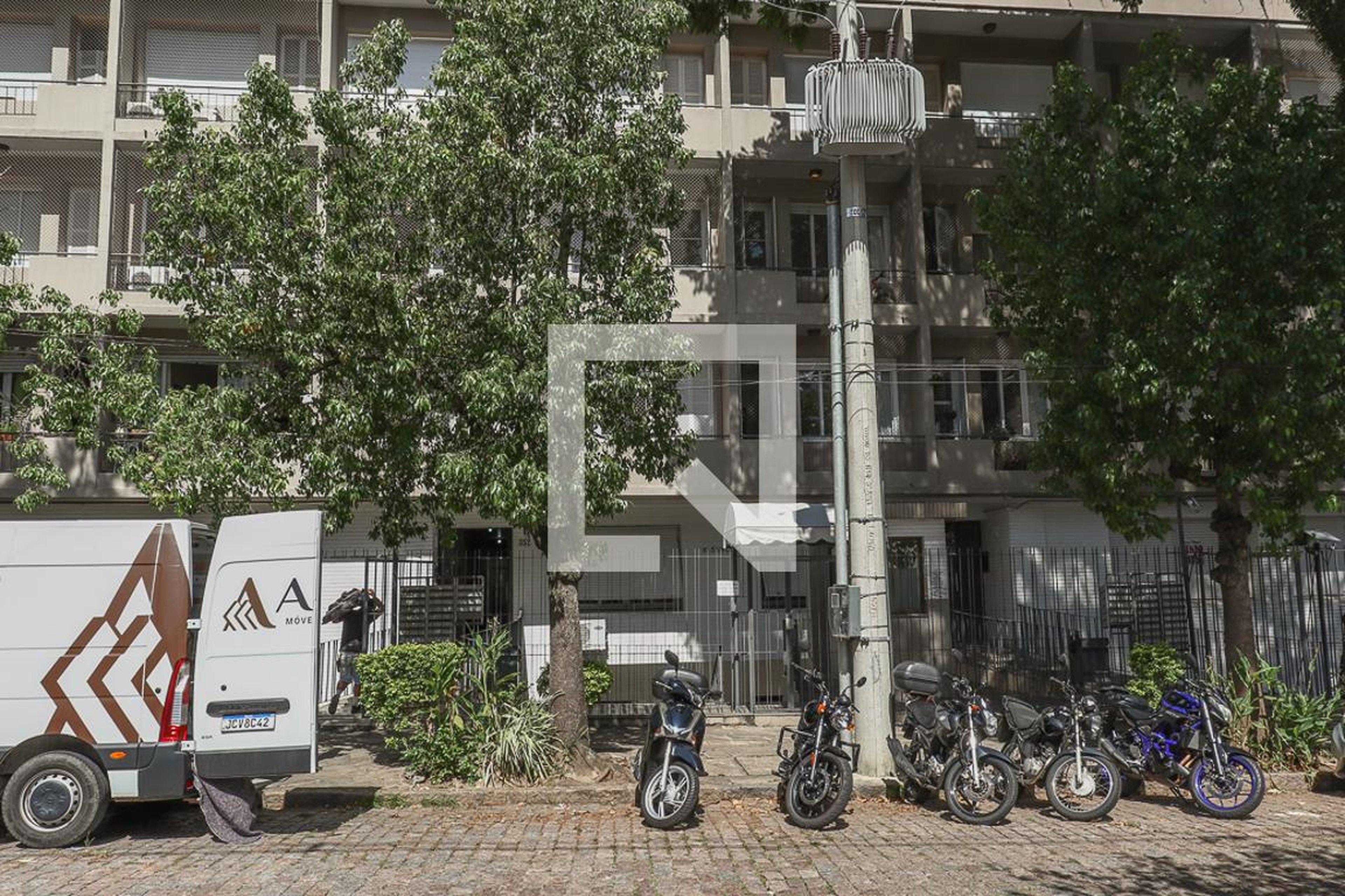 Fachada Condomínio em Rua São Vicente, 360