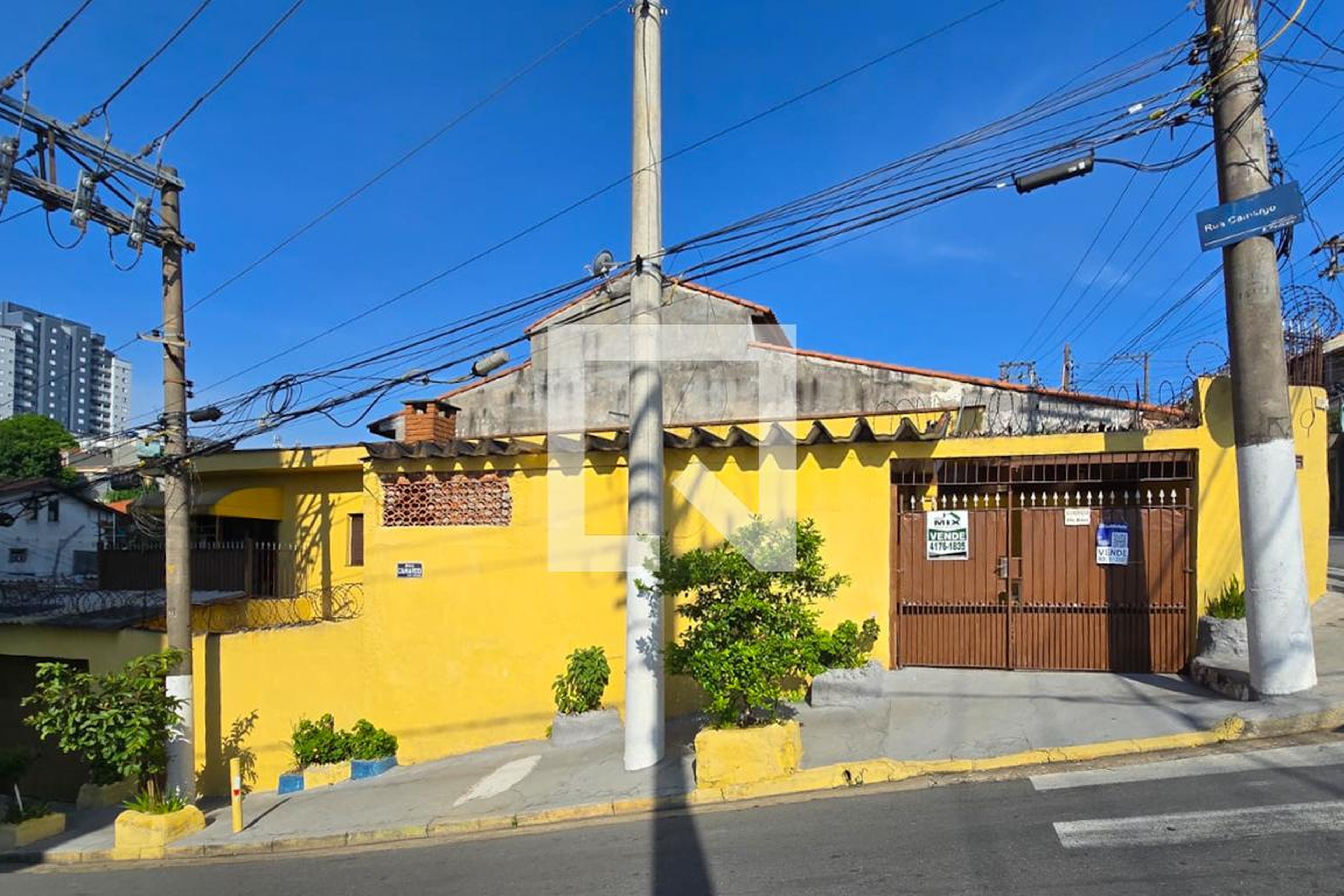 Fachada Condomínio em Rua General Bertoldo Klinger, 1324