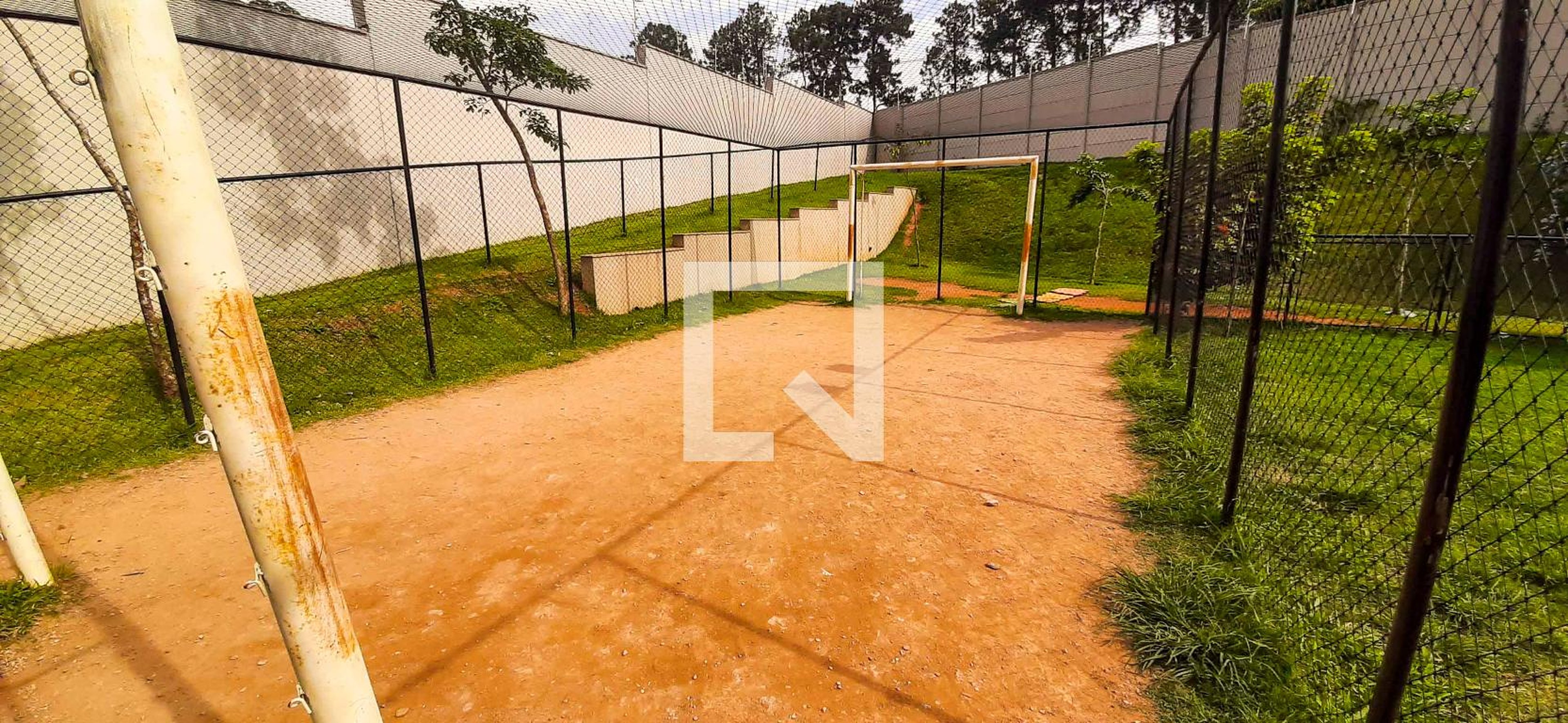 Campo de Futebol - Reserva Raposo
