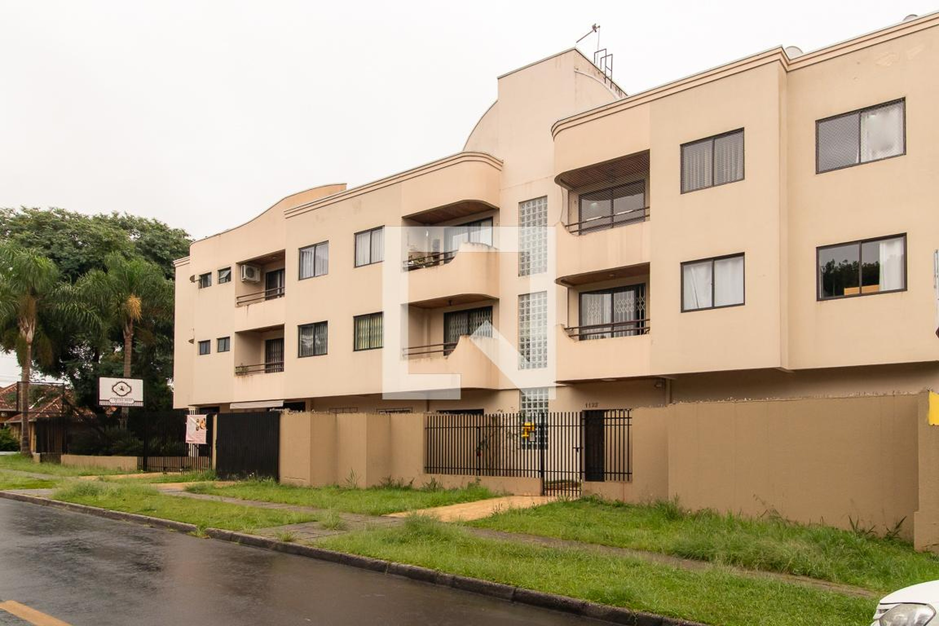 Fachada Condomínio em Rua Tenente Coronel Vilagran Cabrita, 1123
