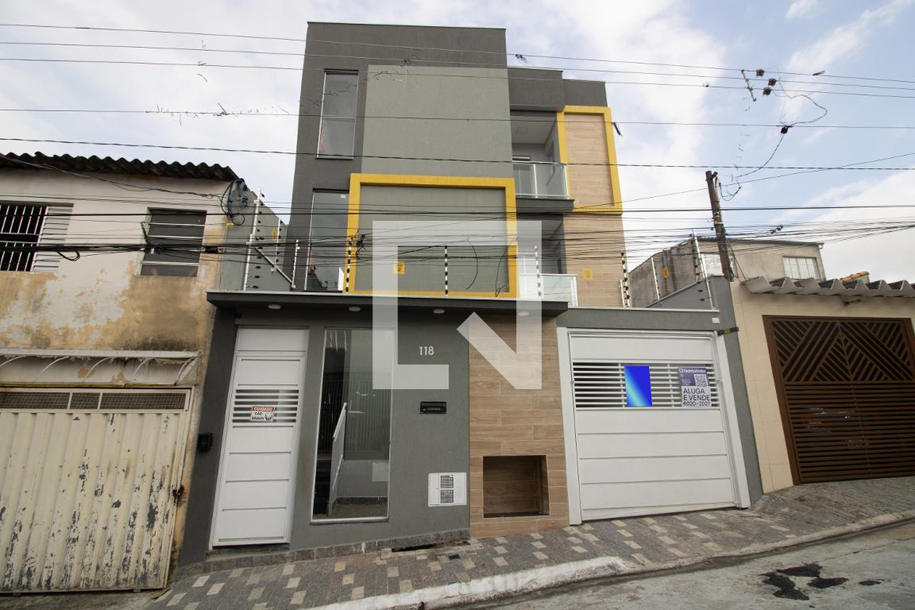 Fachada Condomínio em Rua Ana Concheta Talarico, 118