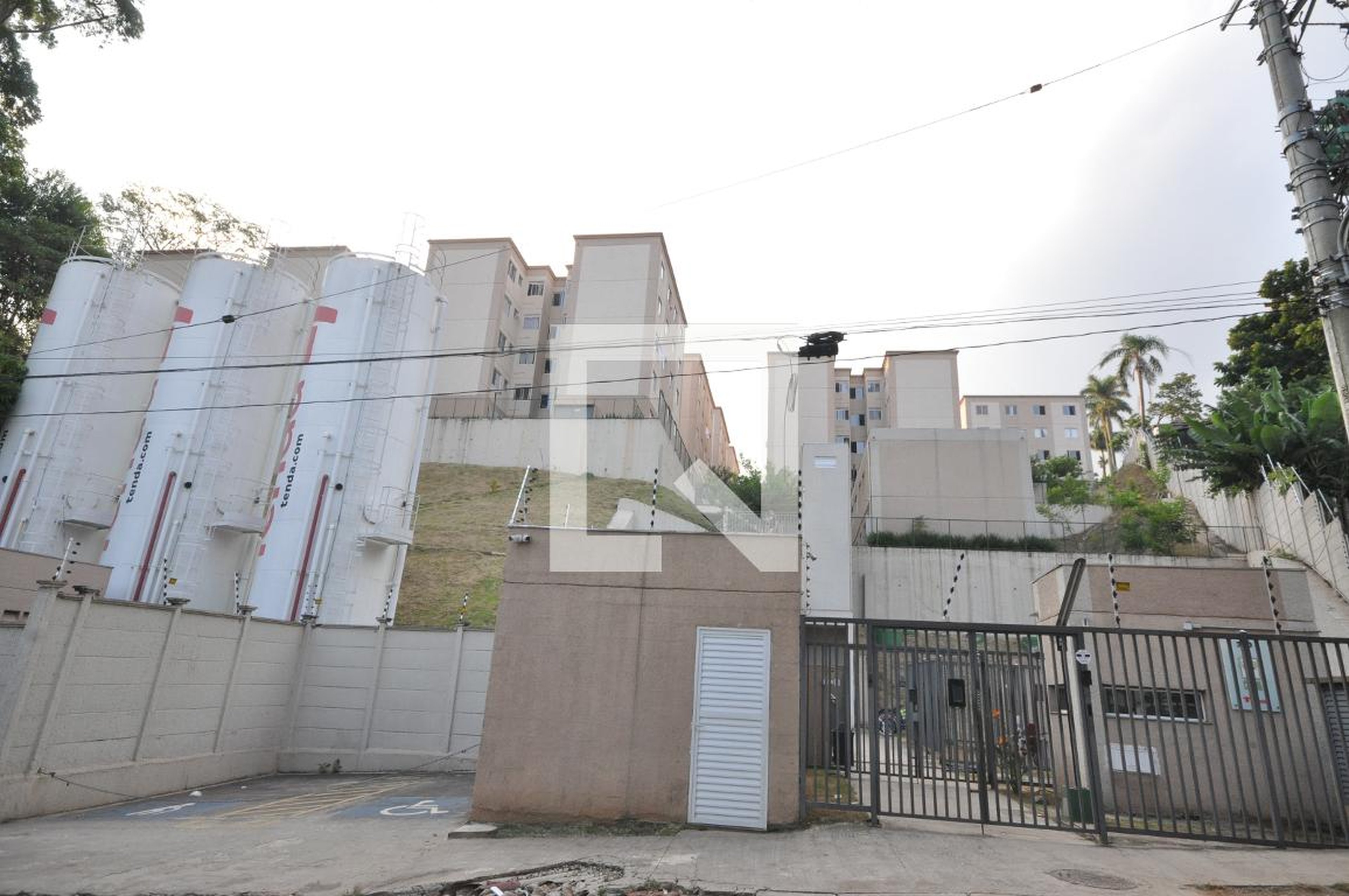 Fachada Condomínio em Rua Barão Carlos de Sousa Anhumas, 308