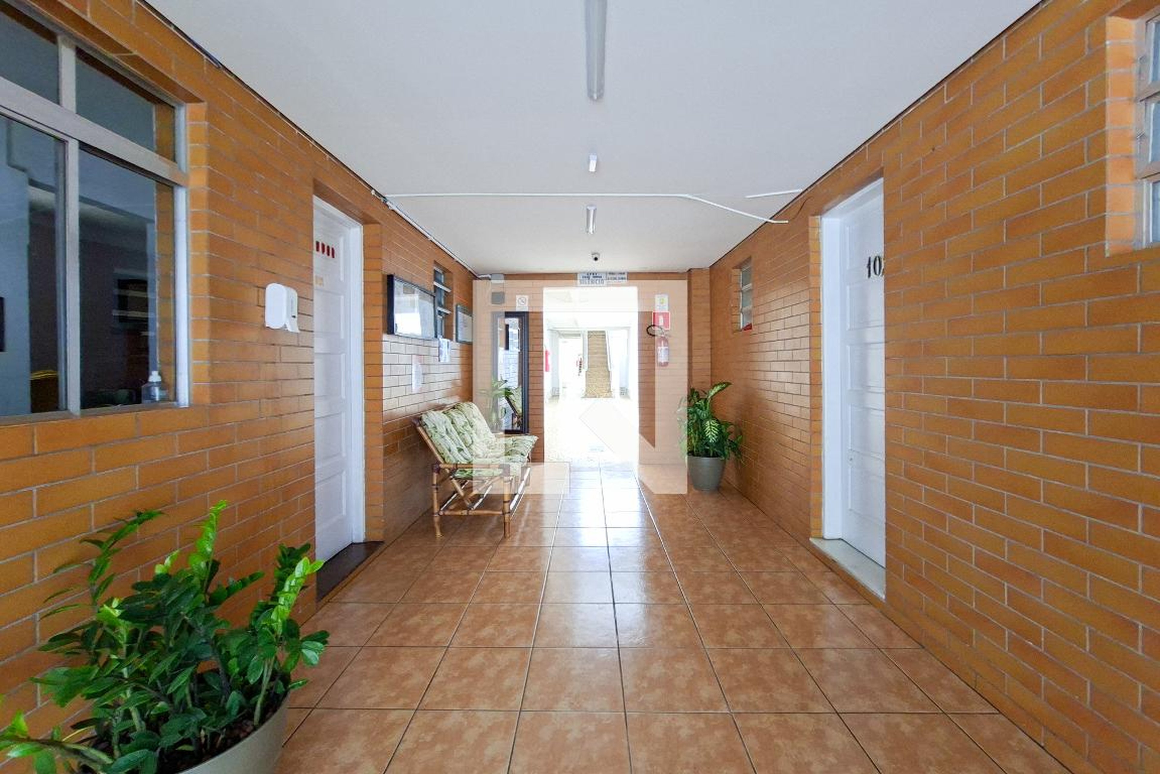 Hall de entrada - Ed. Santa Bernadete