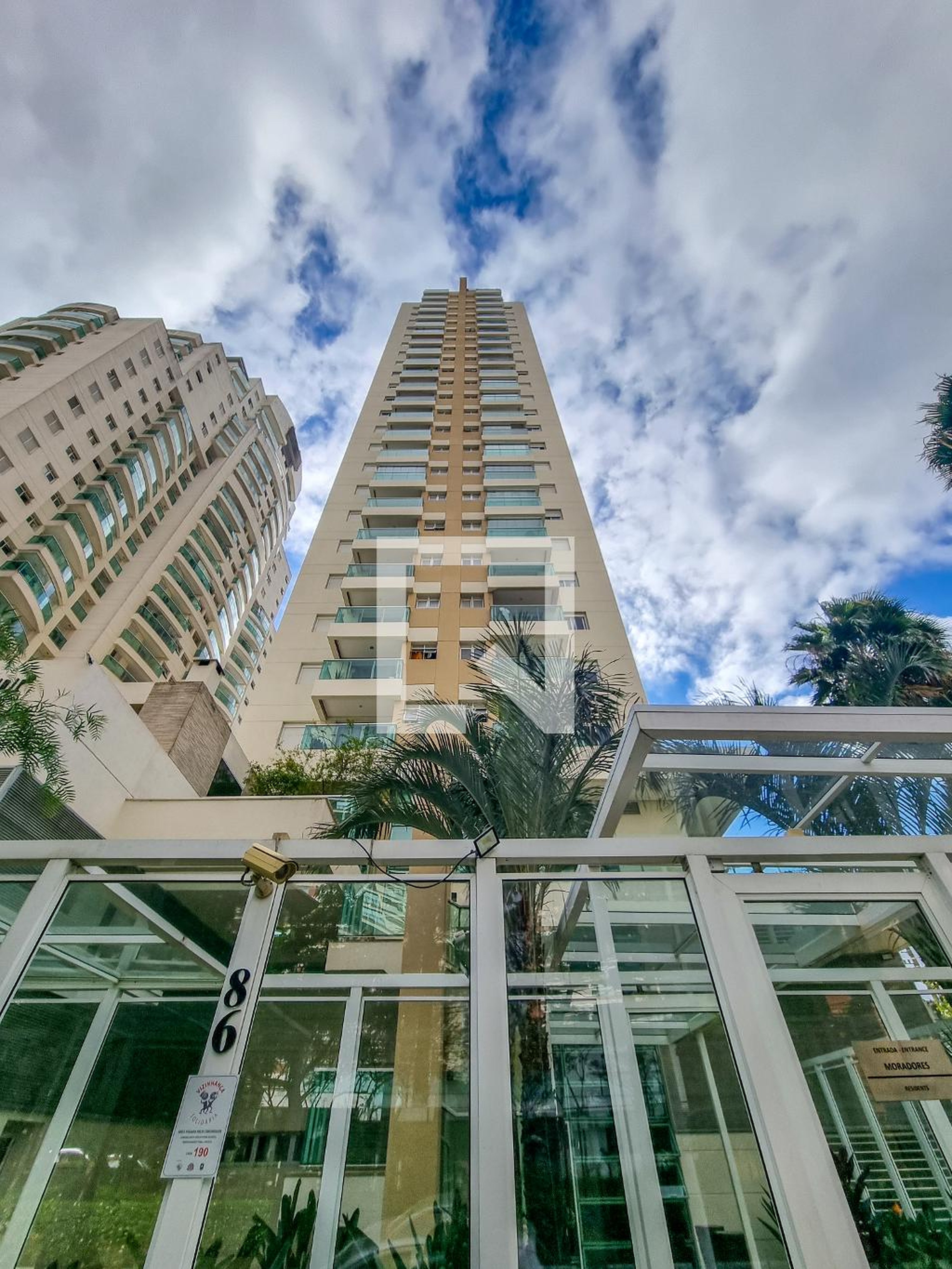 Fachada Condomínio Square 2