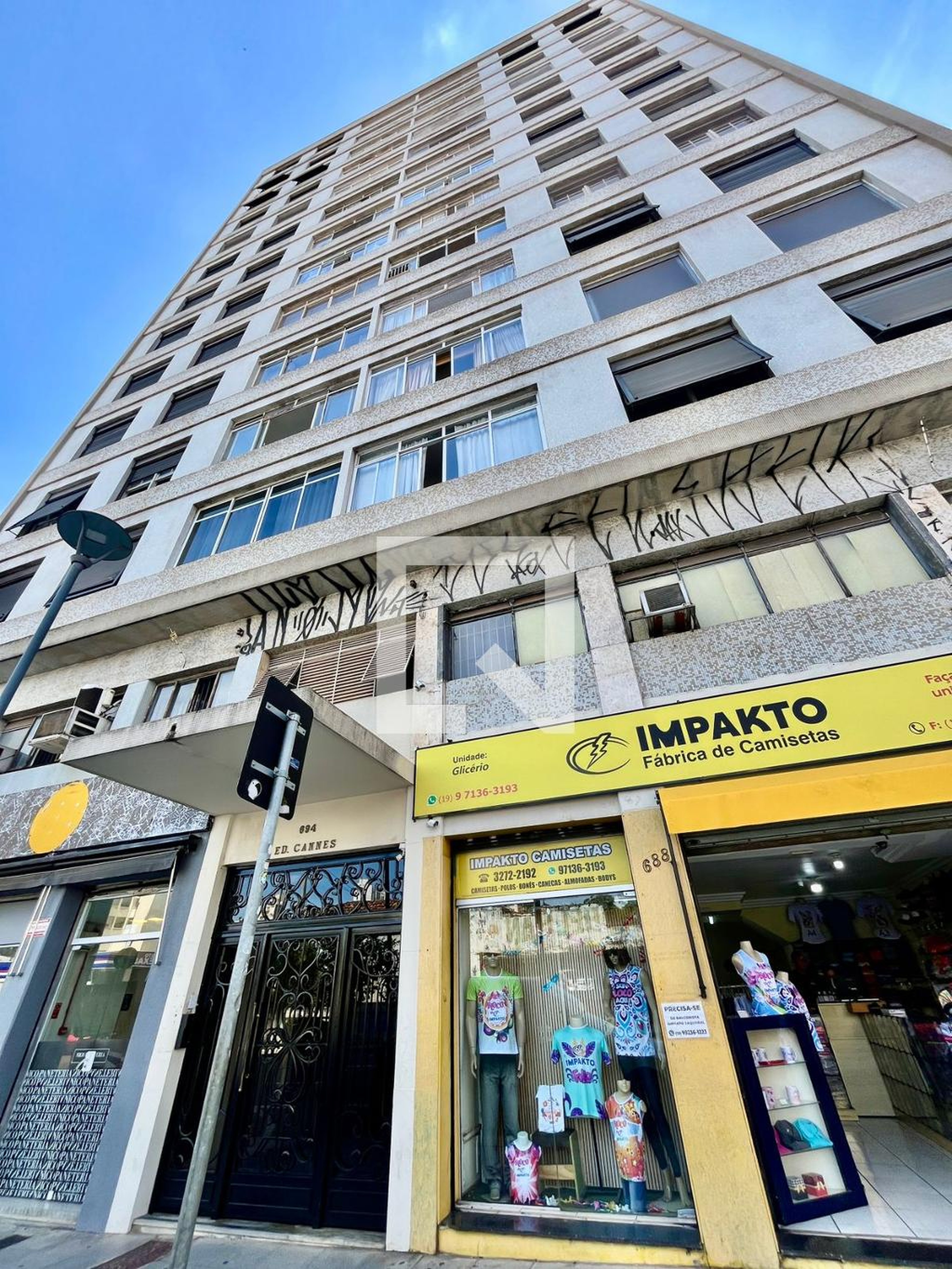 Fachada do Prédio Condomínio em Avenida Francisco Glicério, 694