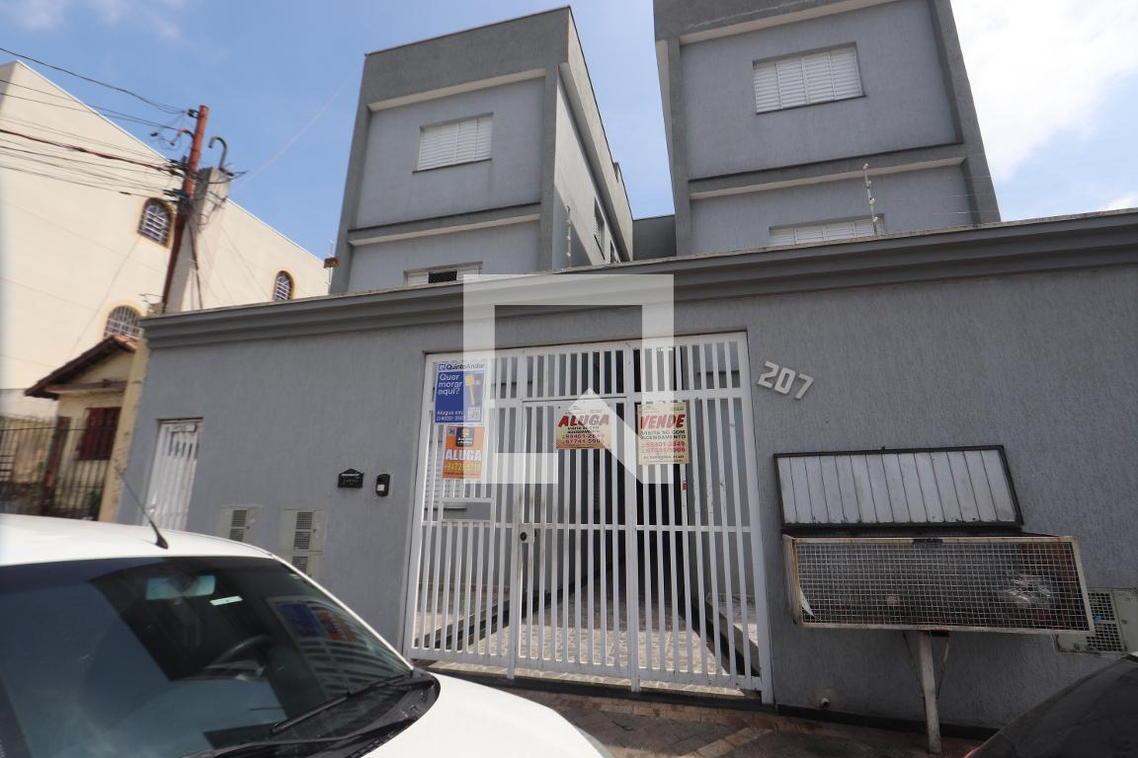 Fachada Condomínio em Rua Desembargador Silva Pereira, 207