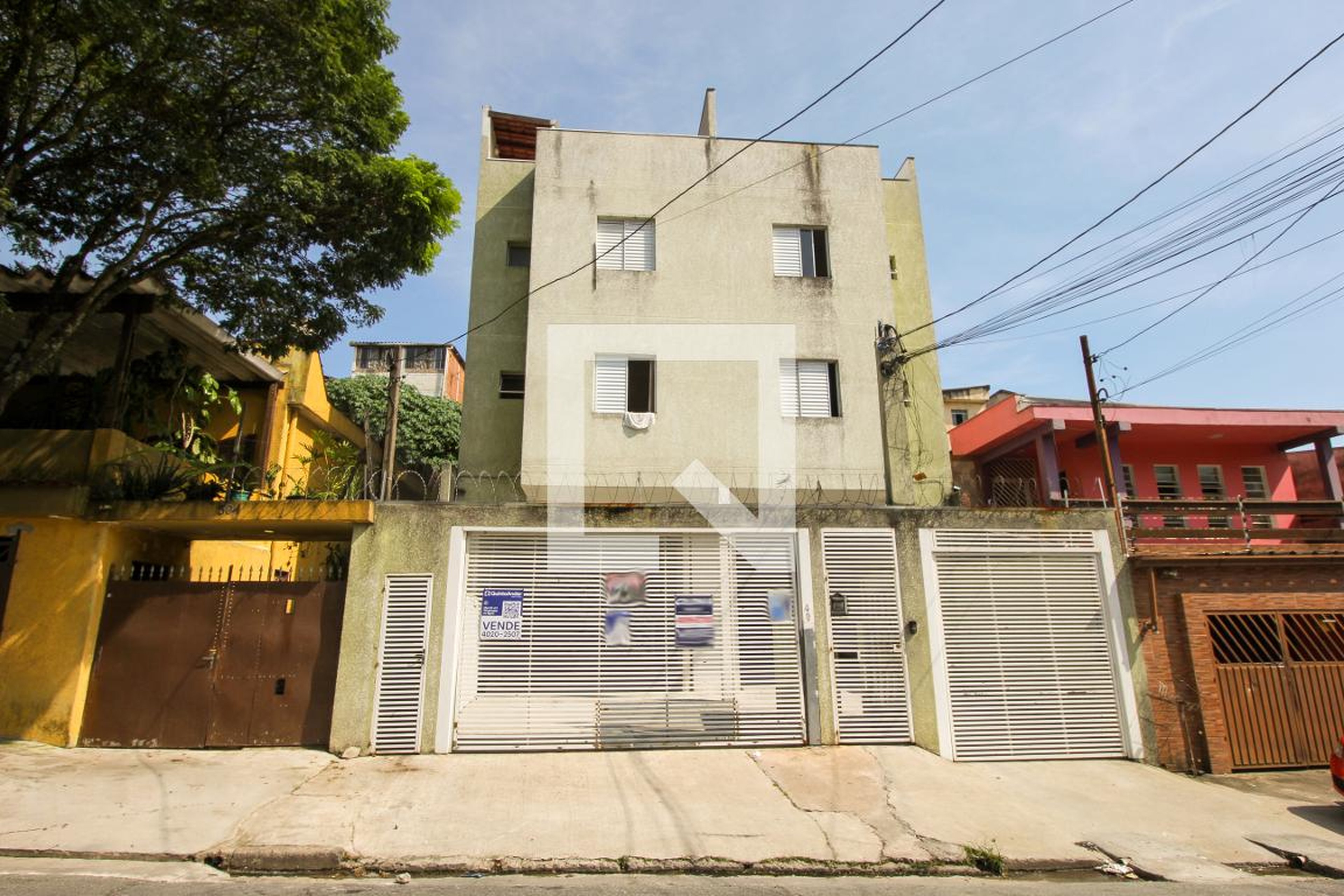 Fachada Condomínio em Rua Alberto Zírlis, 494