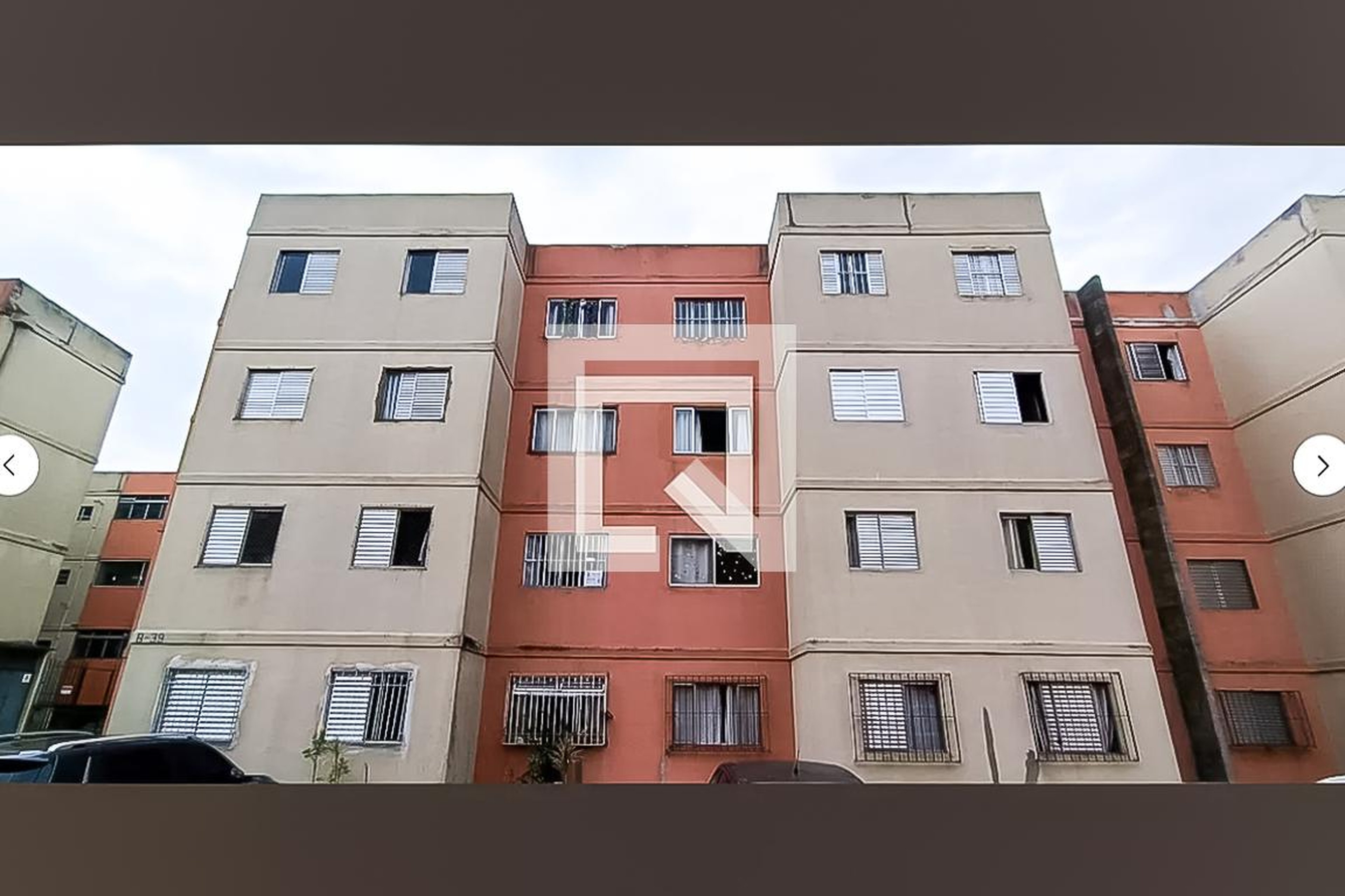 Fachada Condomínio Vale dos Pinheiros