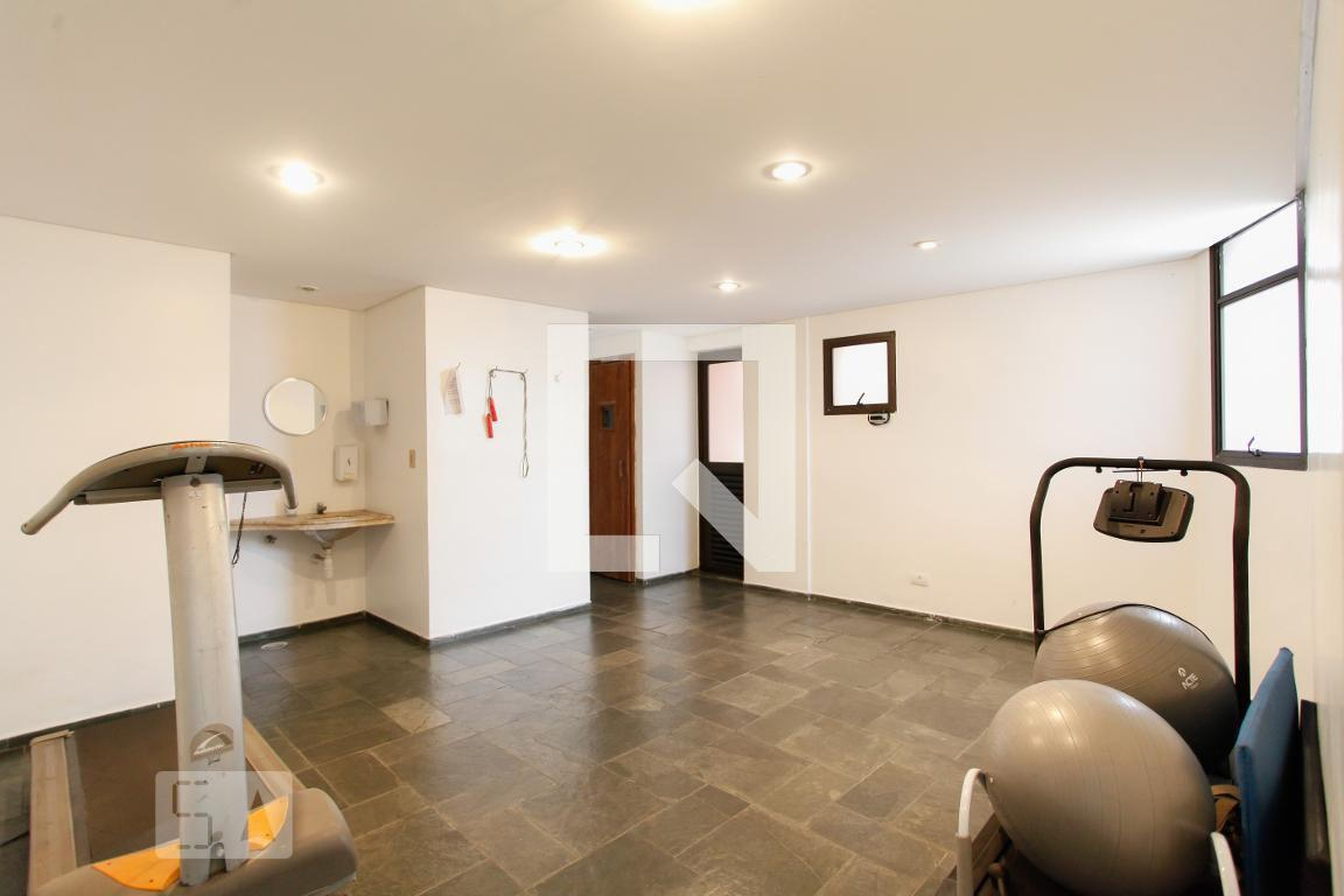 Academia - Ana Karina