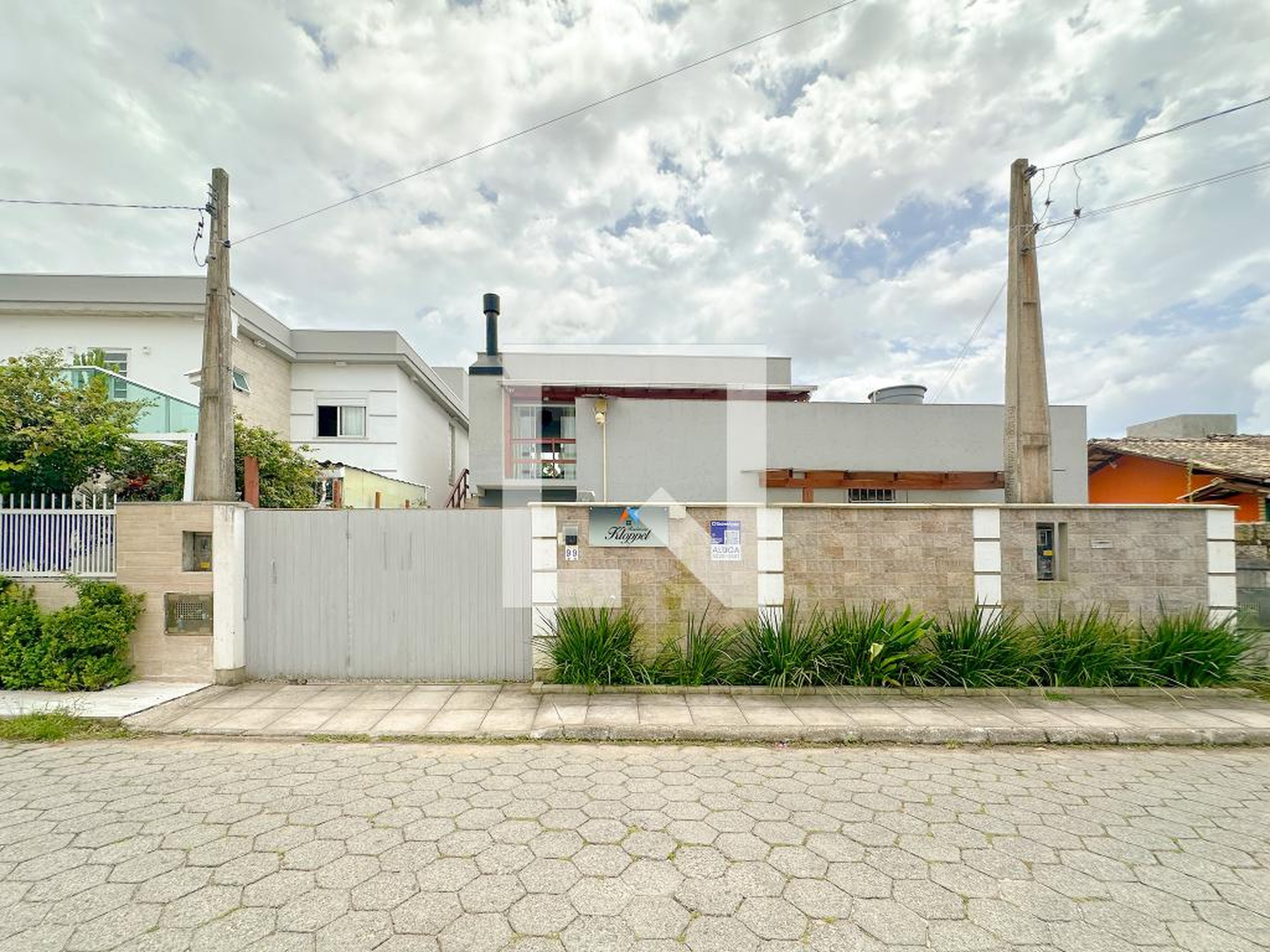 Fachada Condomínio em Servidão Maurilio Nunes, 99