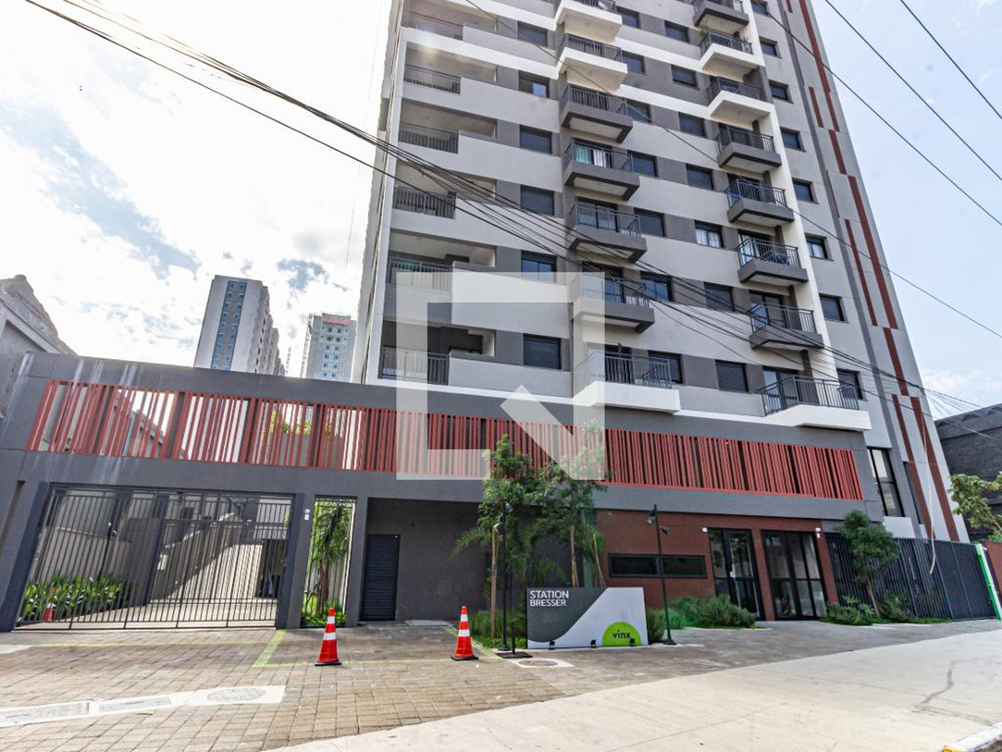 Fachada Condomínio em Rua Coronel Albino Bairao, 347