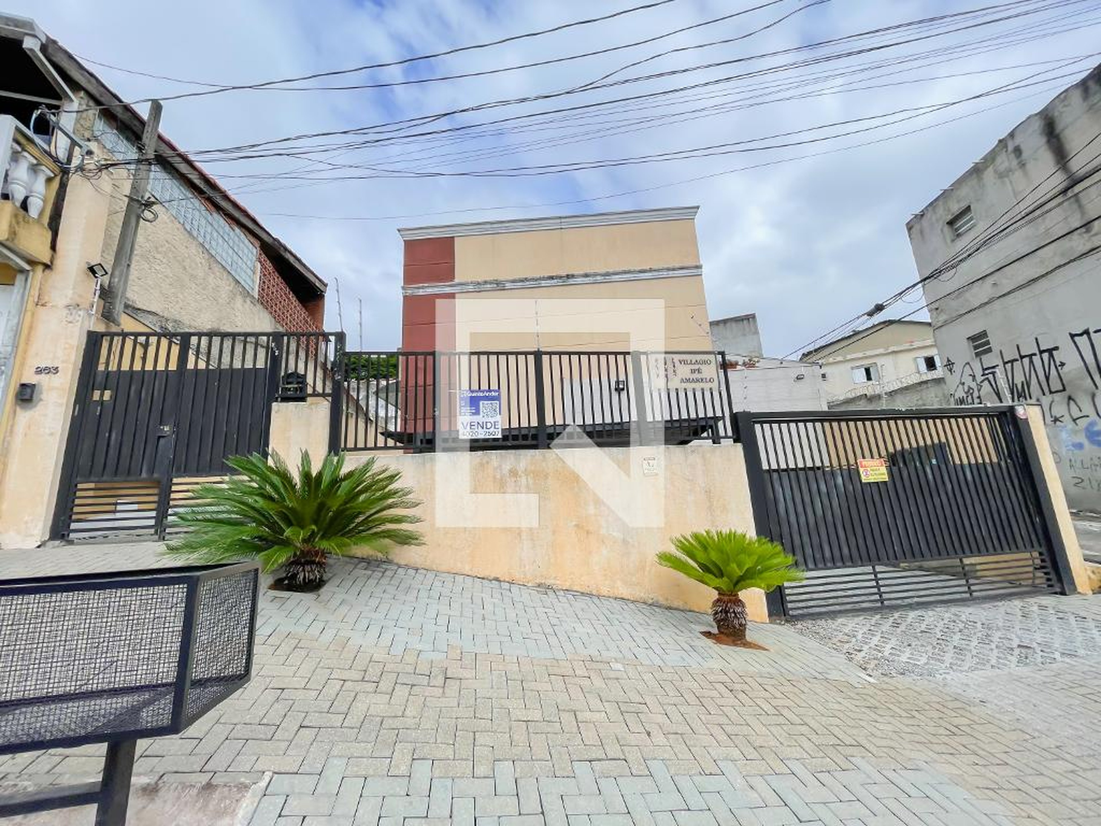 Fachada Condomínio Villagio Ipê Amarelo