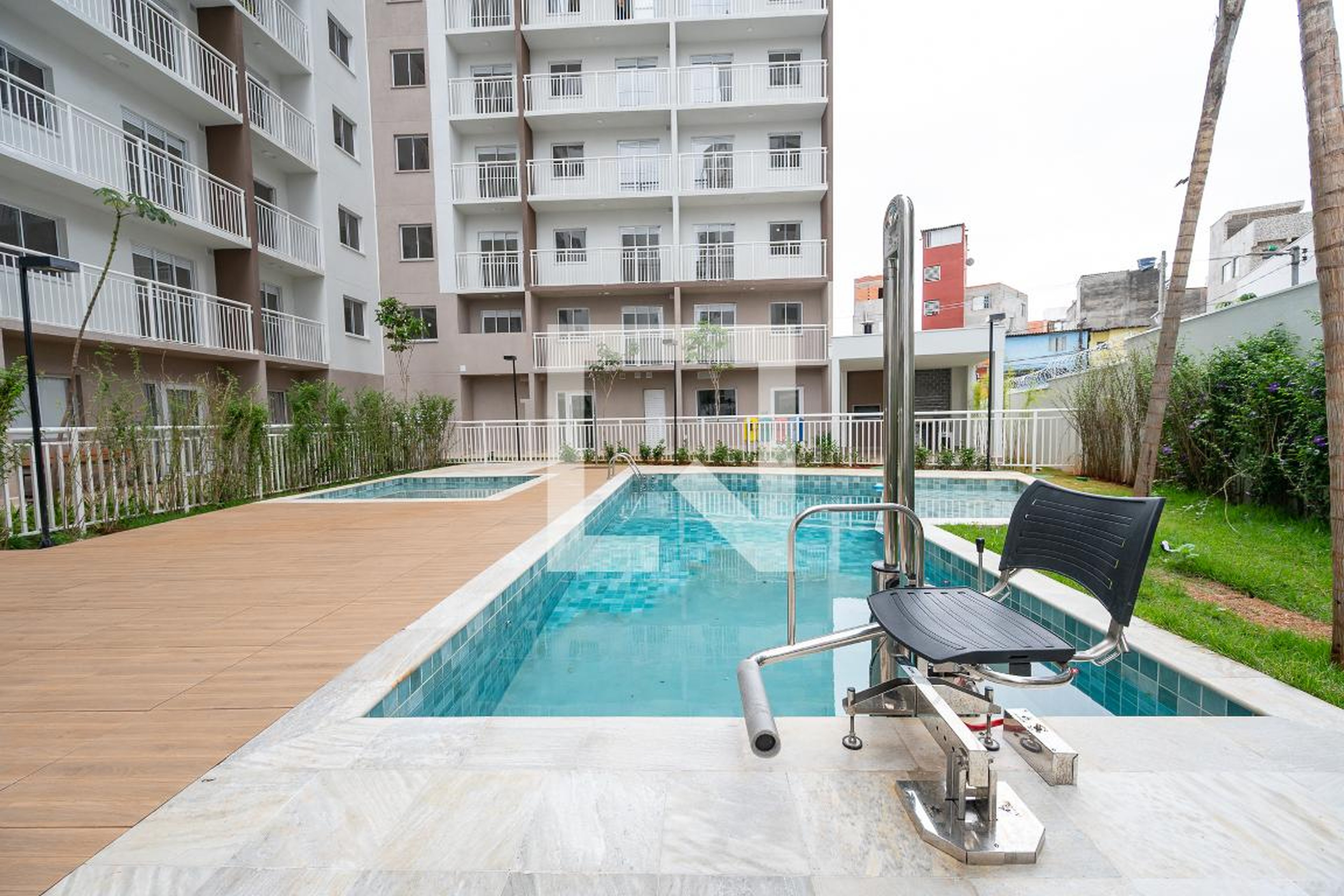 Piscina - Mistá - Torre Tupinas