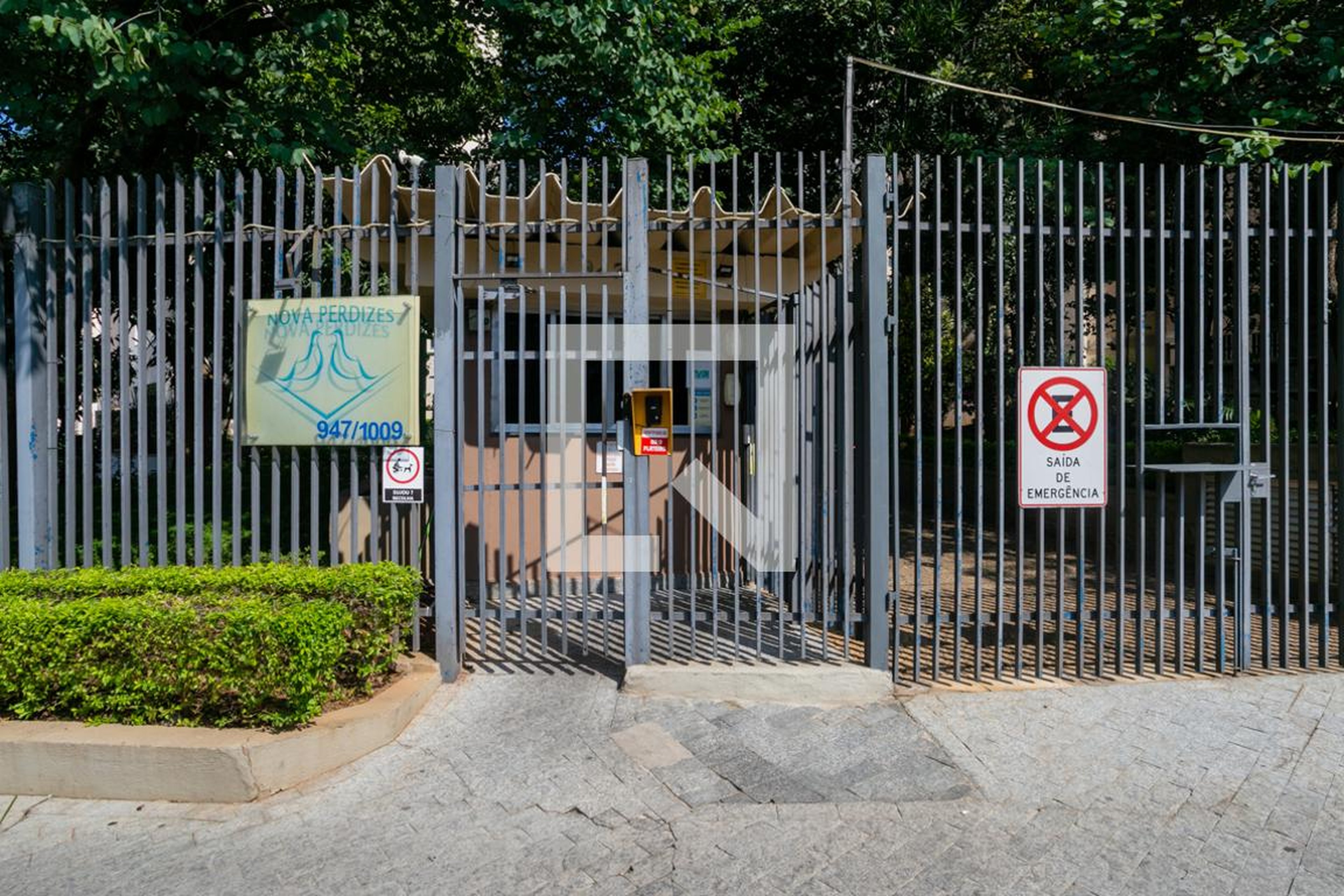Fachada do condomínio Edifício Conjunto Habitacional Nova Perdizes