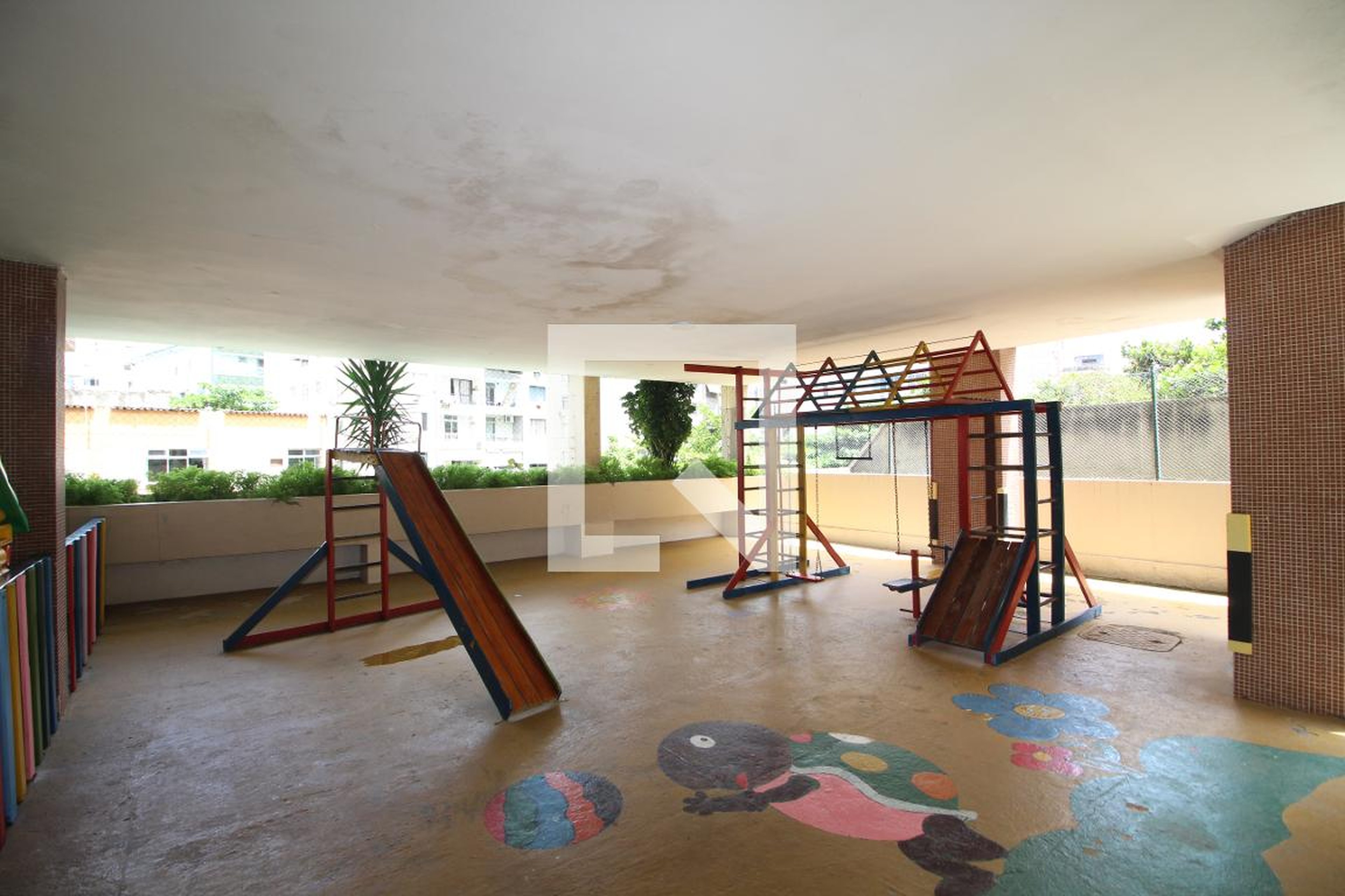 Playground - Con Marechal Cordeiro de Faria