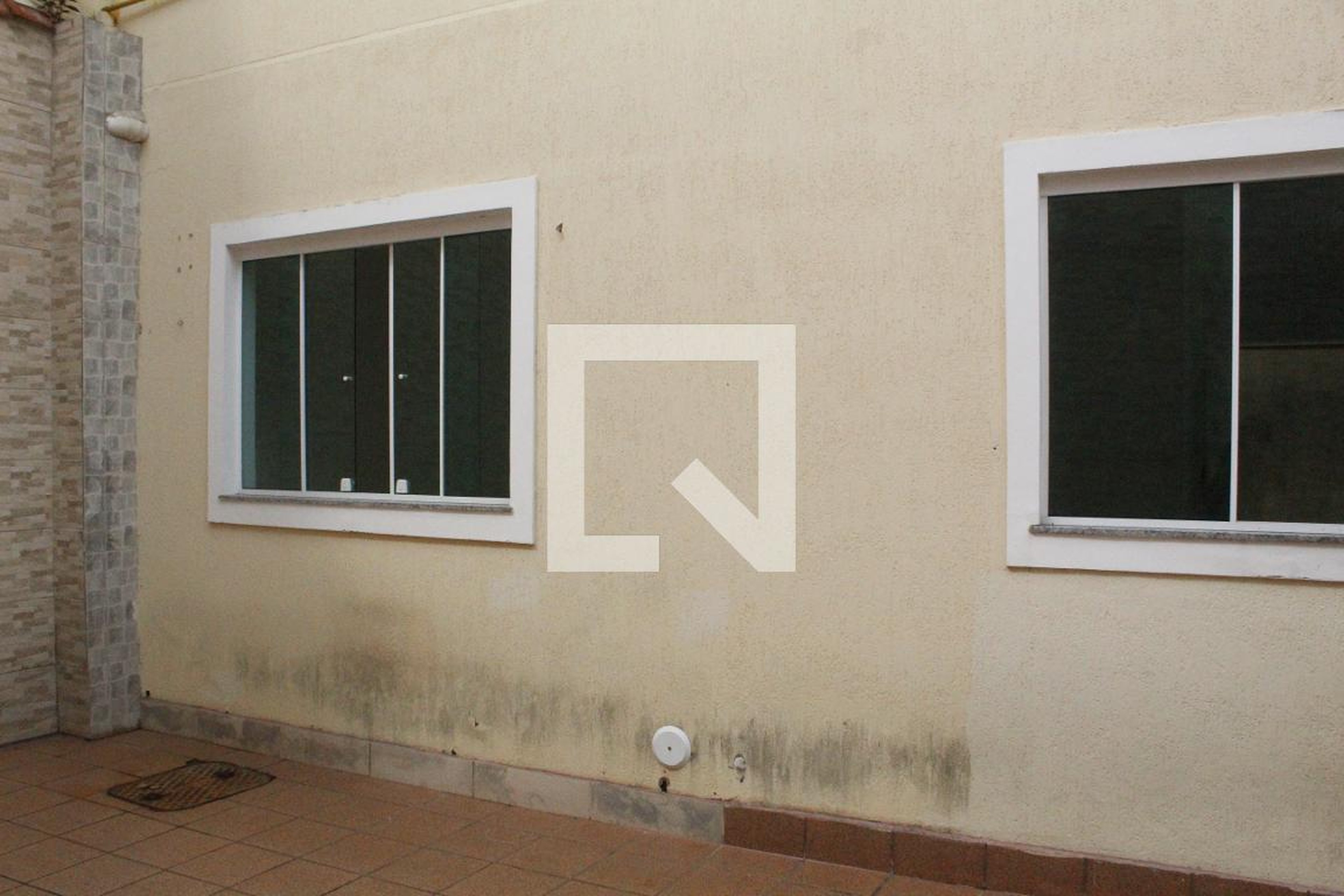 Área externa Condomínio em Estrada do Pau da Fome, 1965