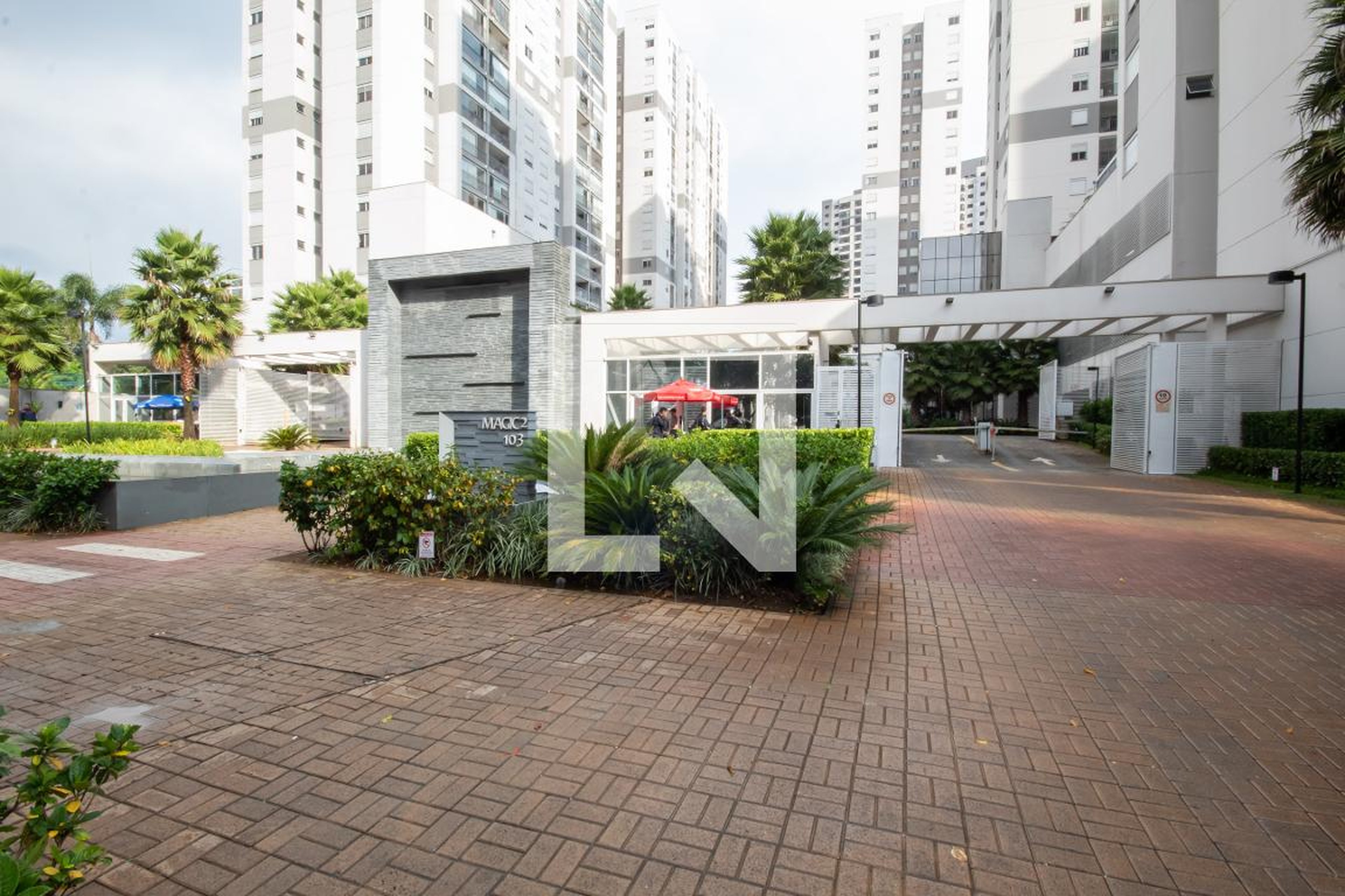 Fachada Condomínio Living Magic 2