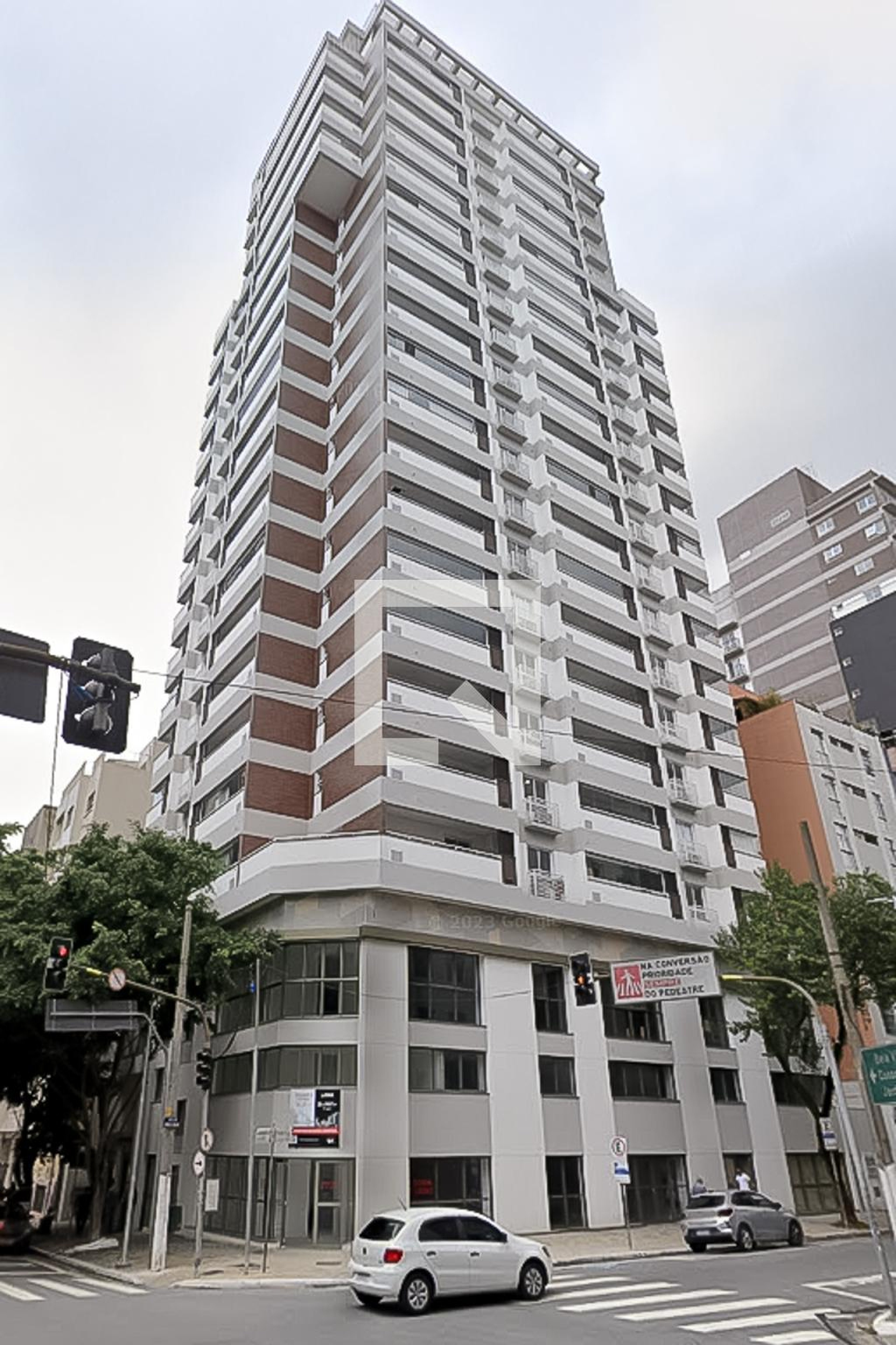 Fachada Condomínio Esquina Paulicéia