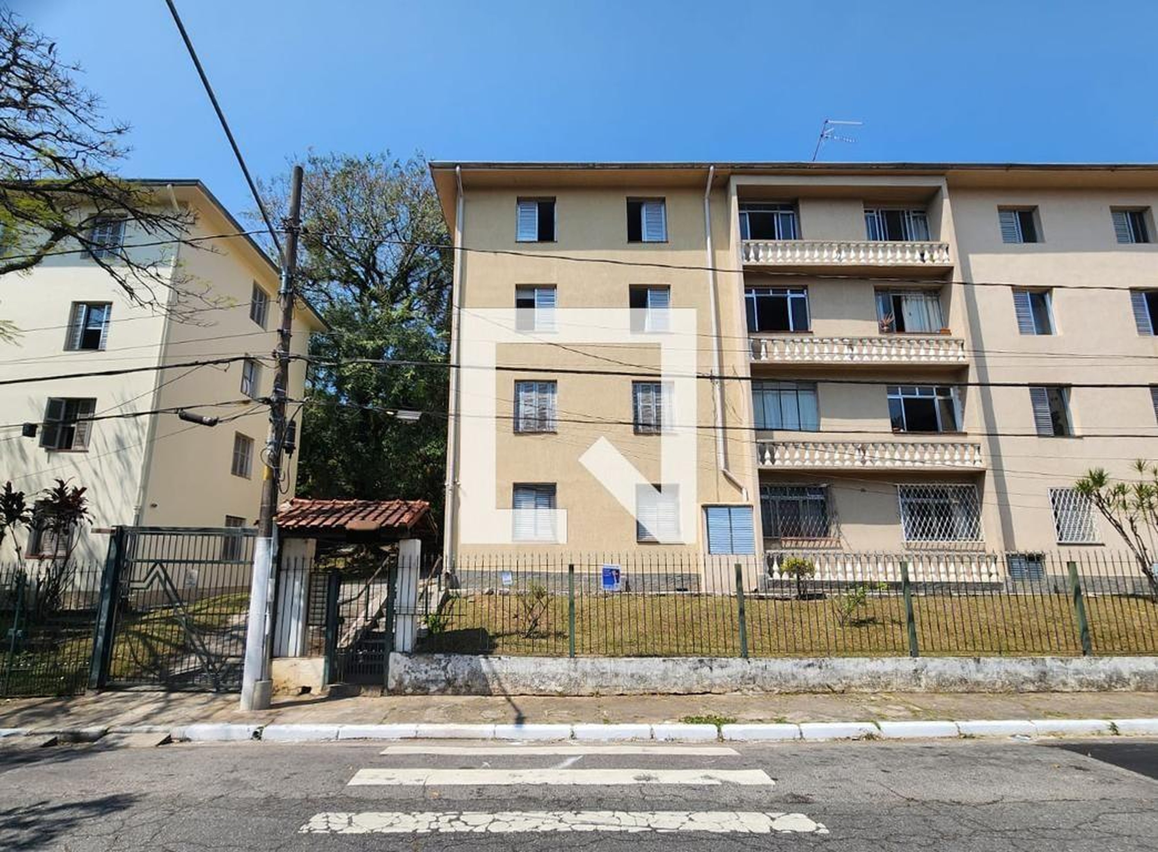 Fachada Condomínio Doutor Francisco Morato de Oliveira